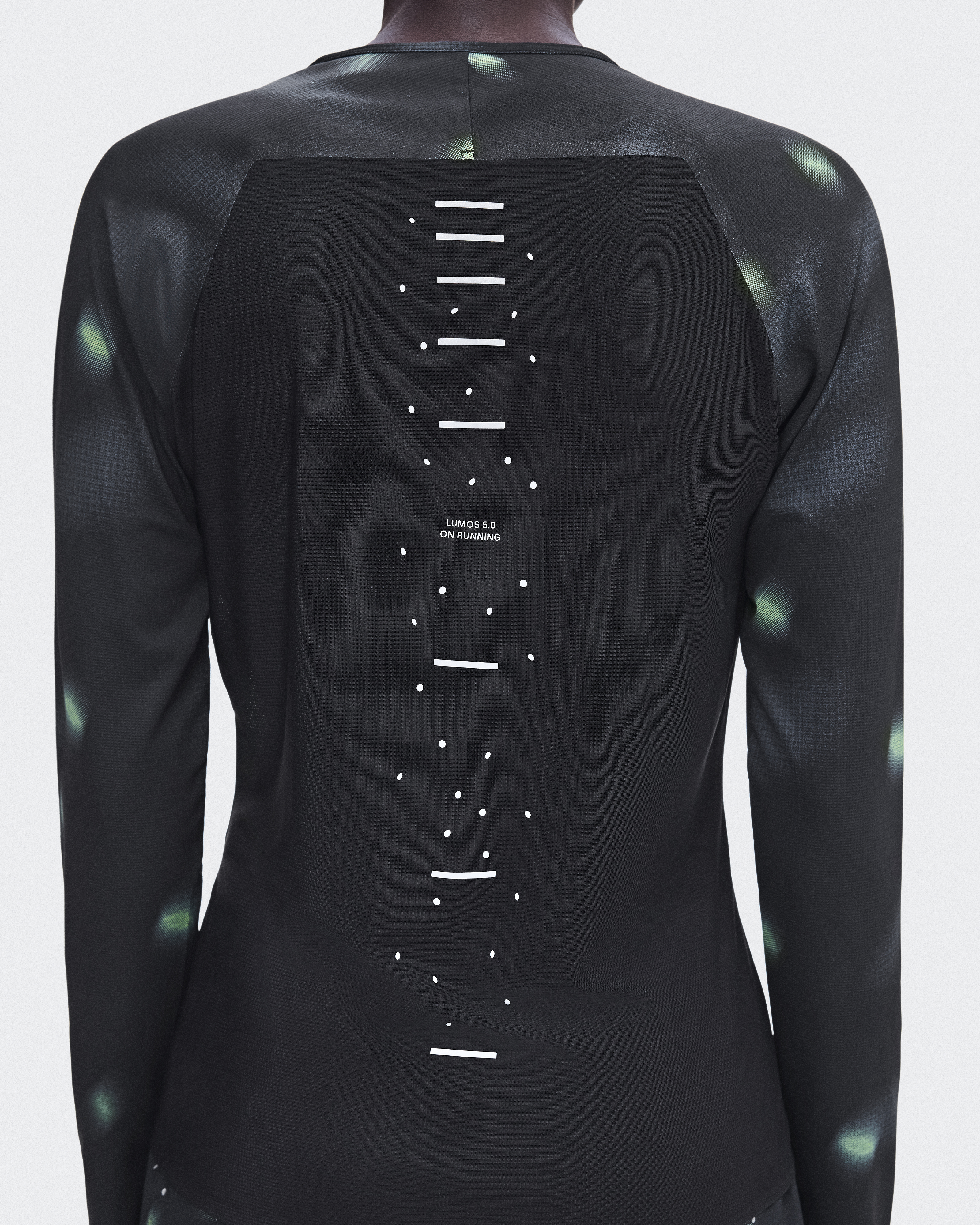 Performance Long-T Lumos - Black