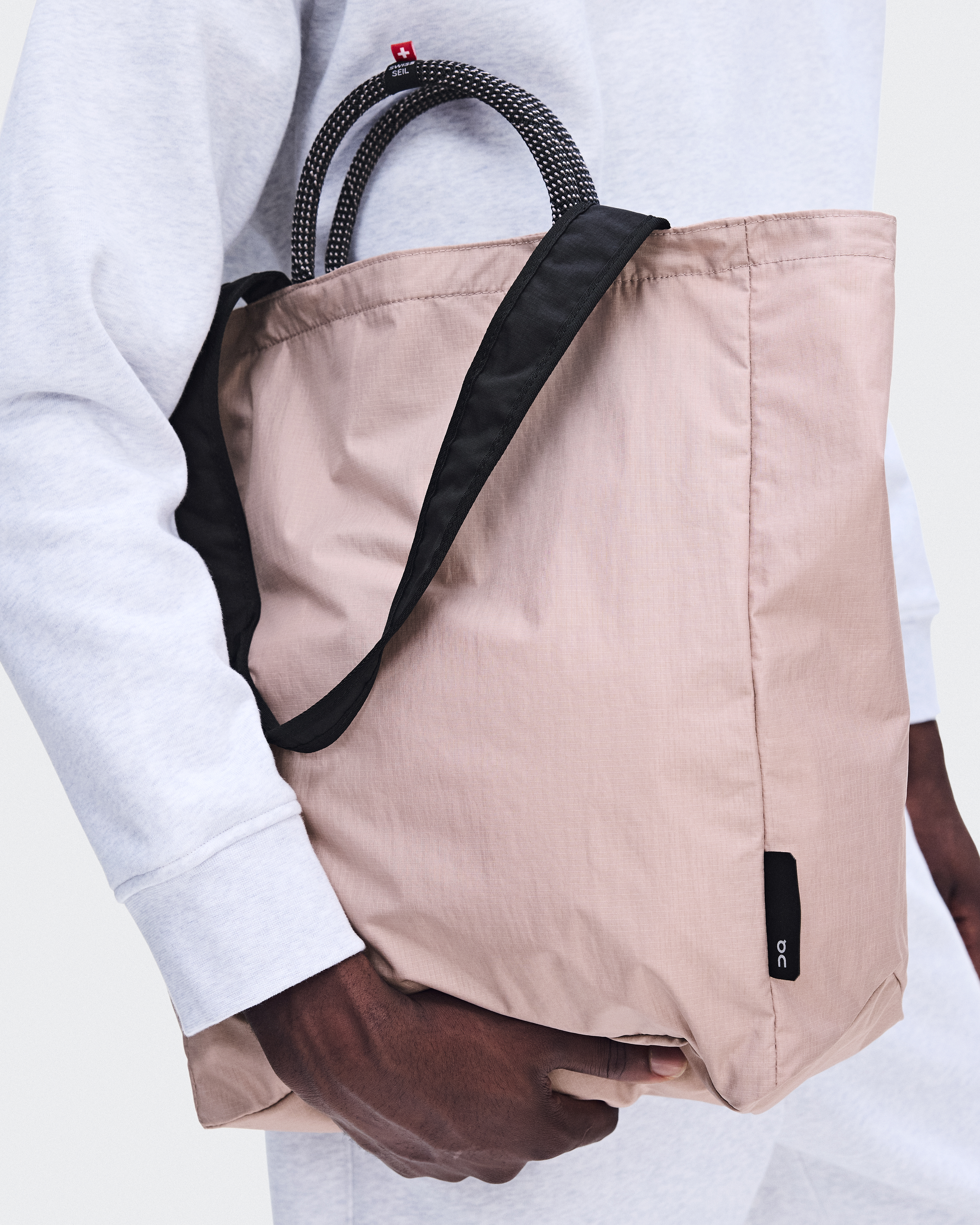 Tote Pack 25L - Biscuit | Black