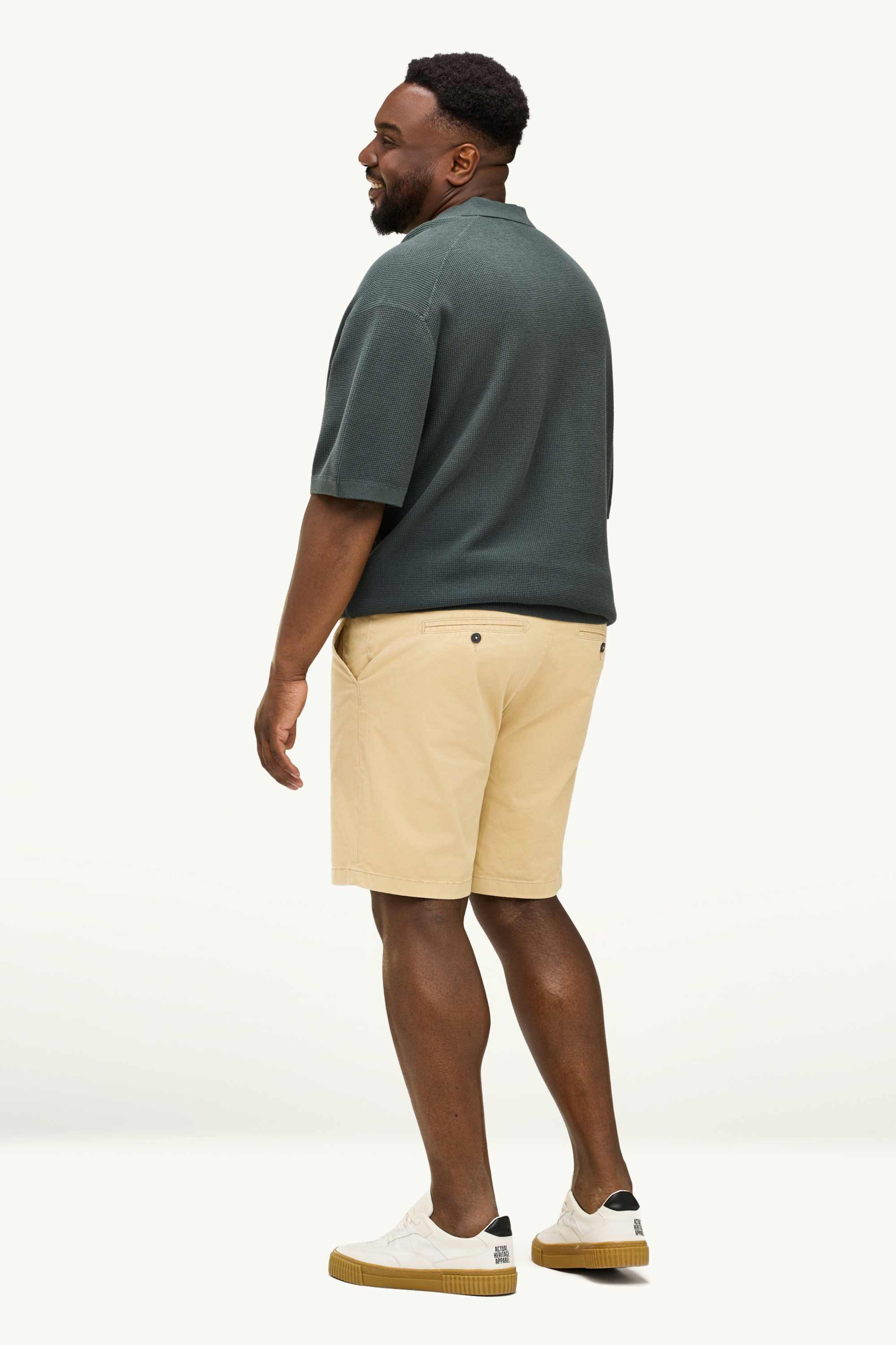 Shorts yellow