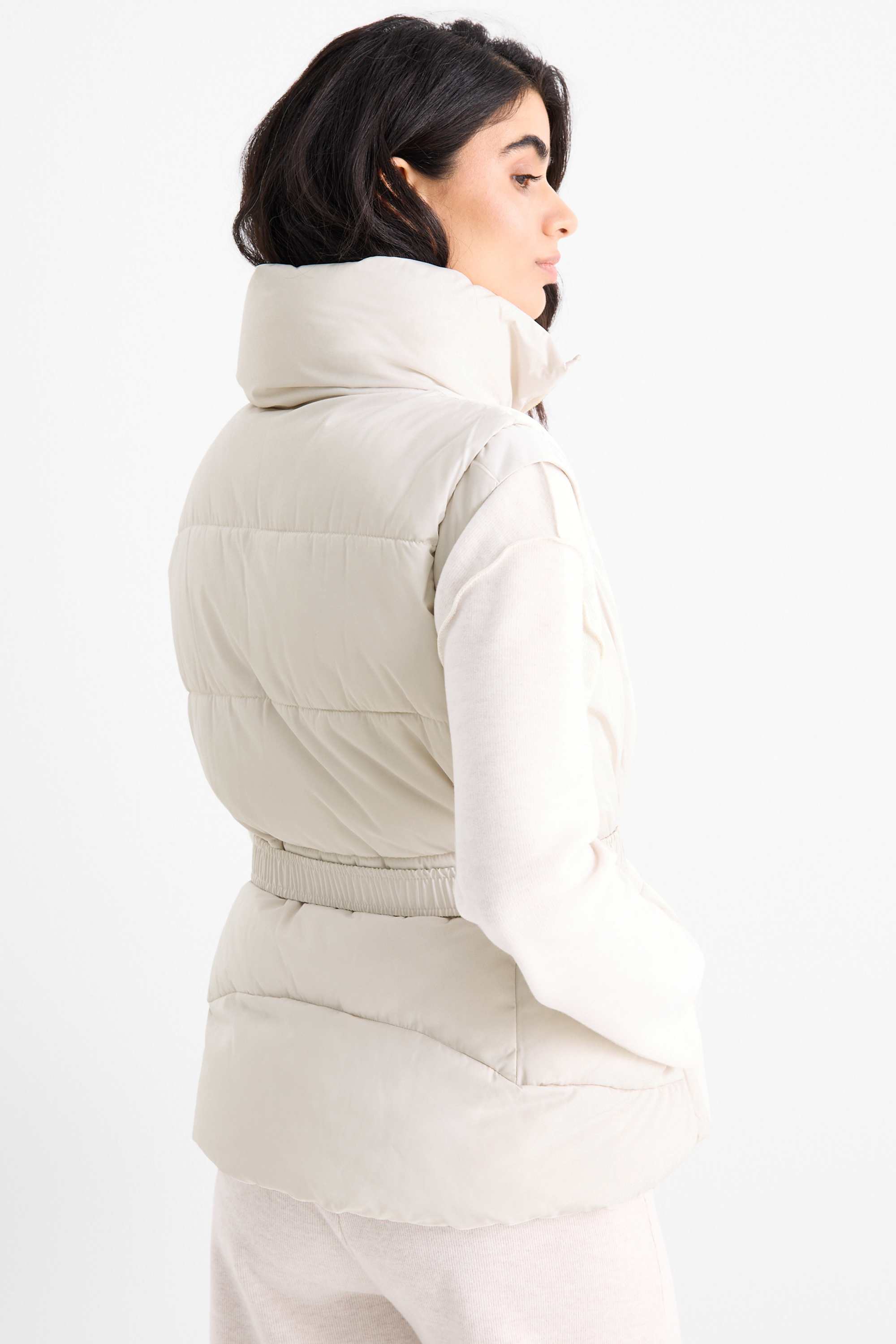 Quilted gilet with belt light gray