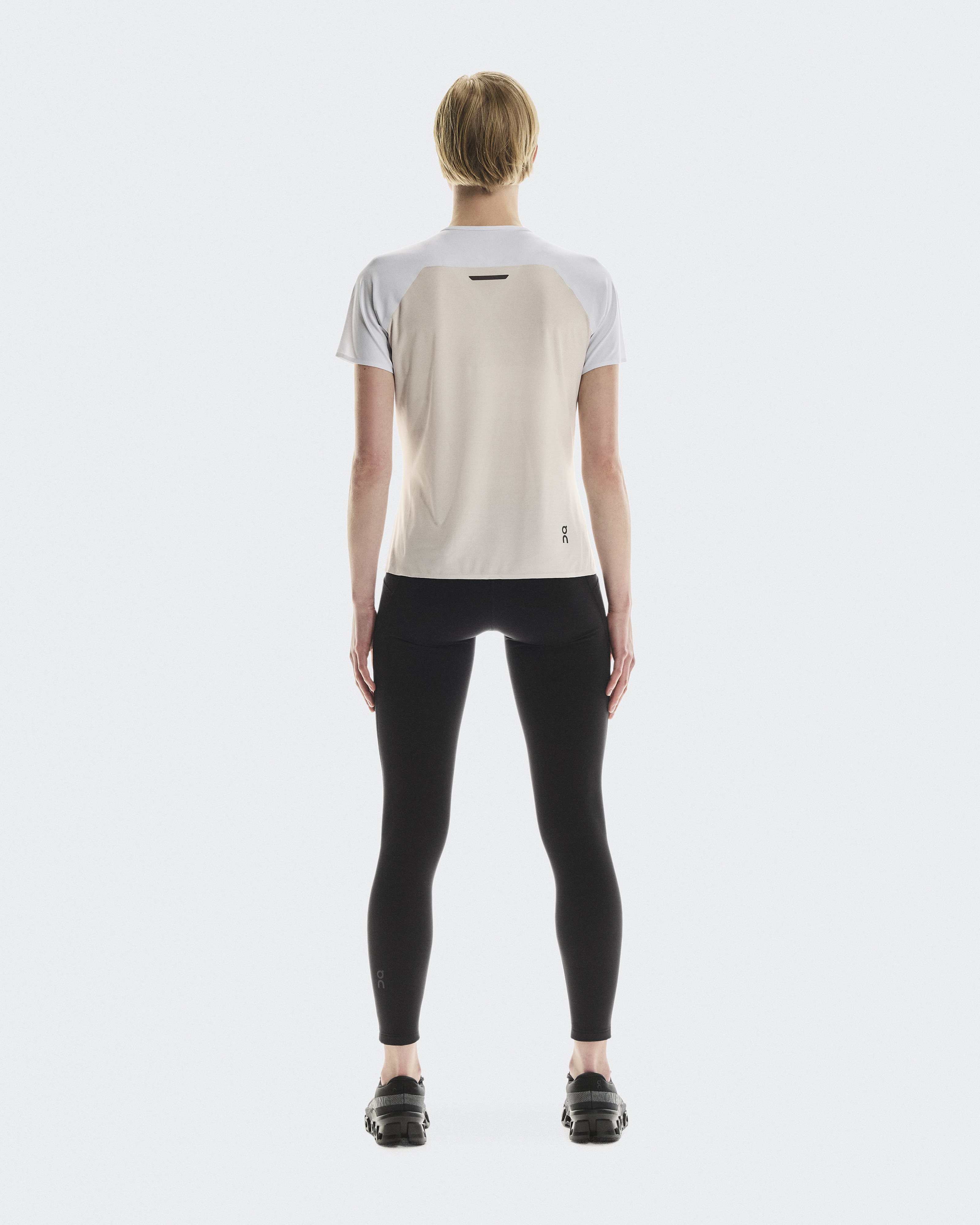 Performance-T - White | Silver