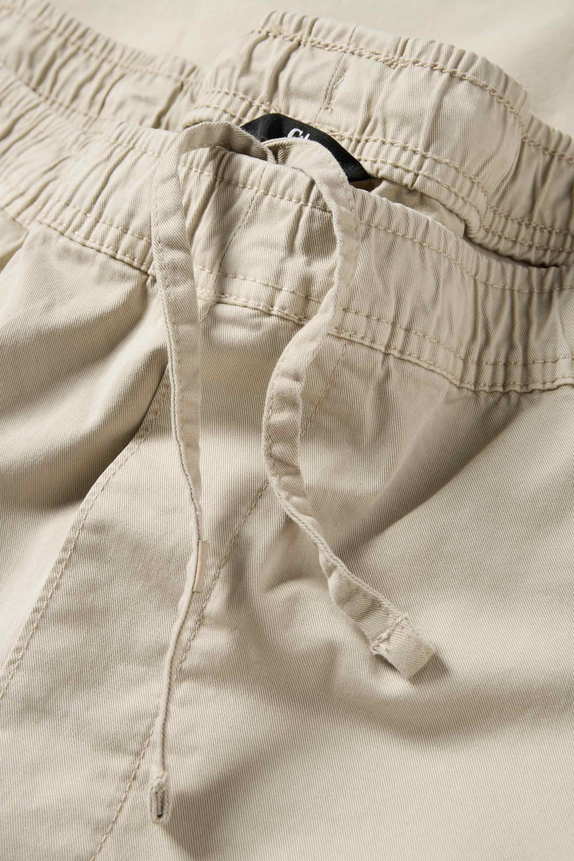 Chinos - relaxed fit light beige