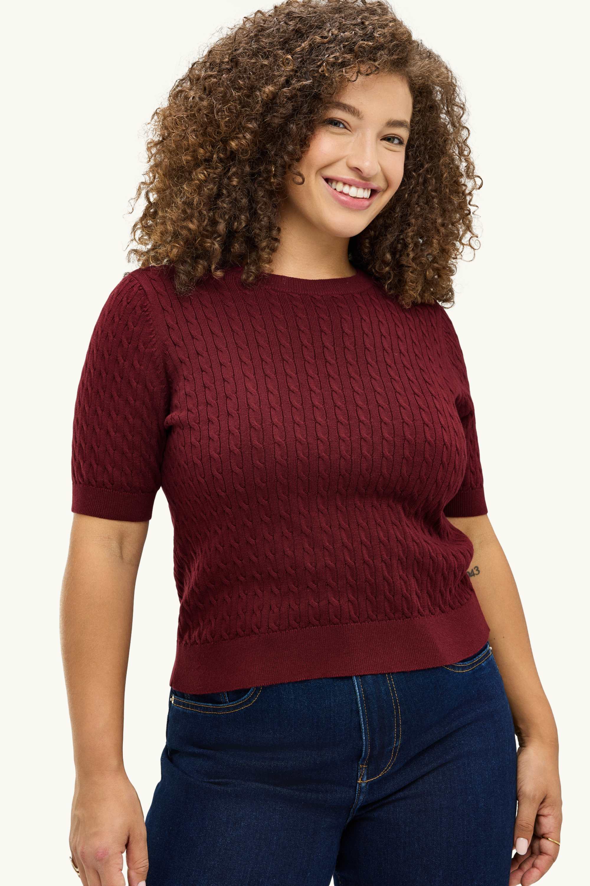 Knitted jumper - short sleeve - cable knit pattern bordeaux