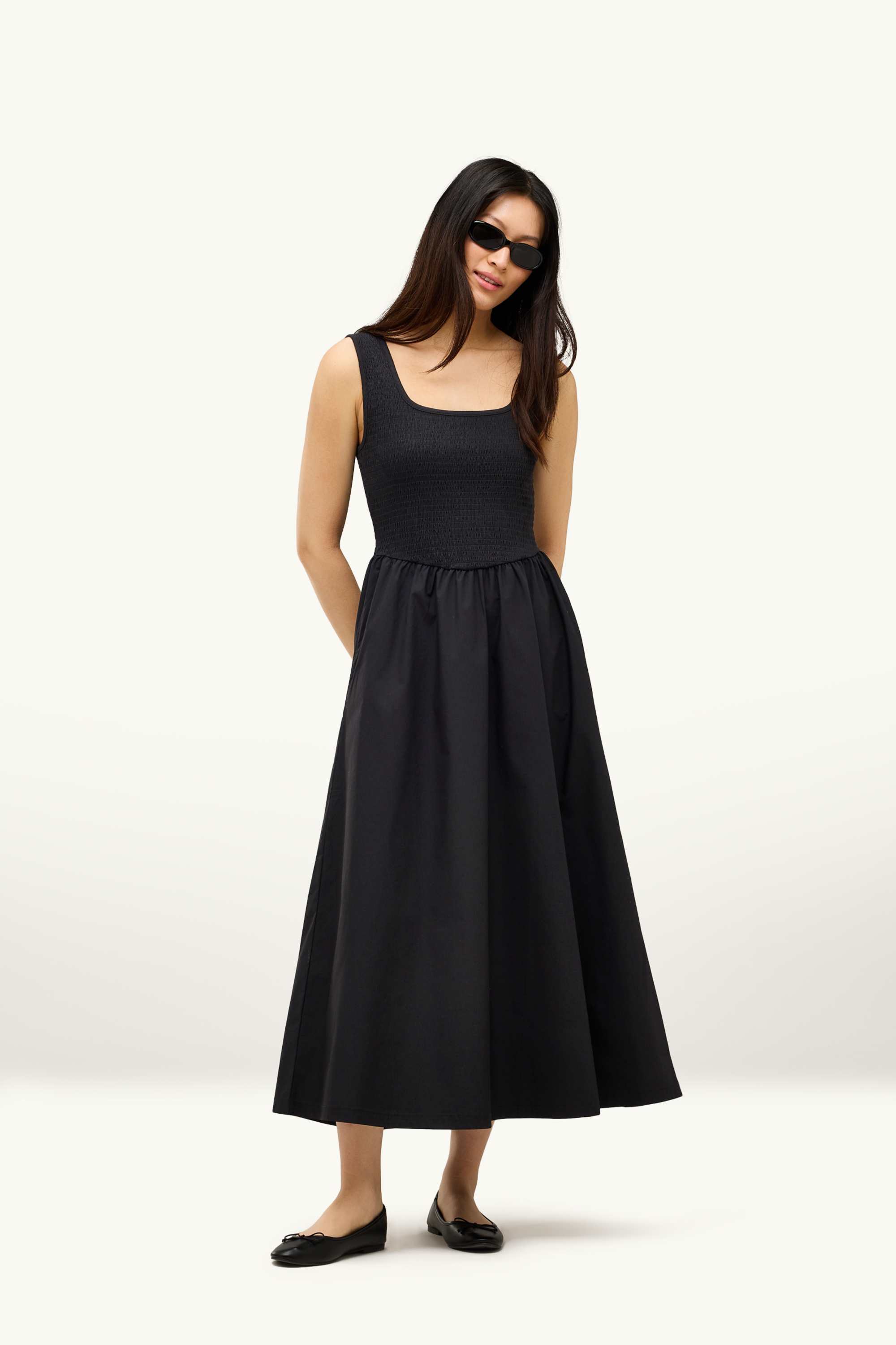 Fit & flare dress - smocked black