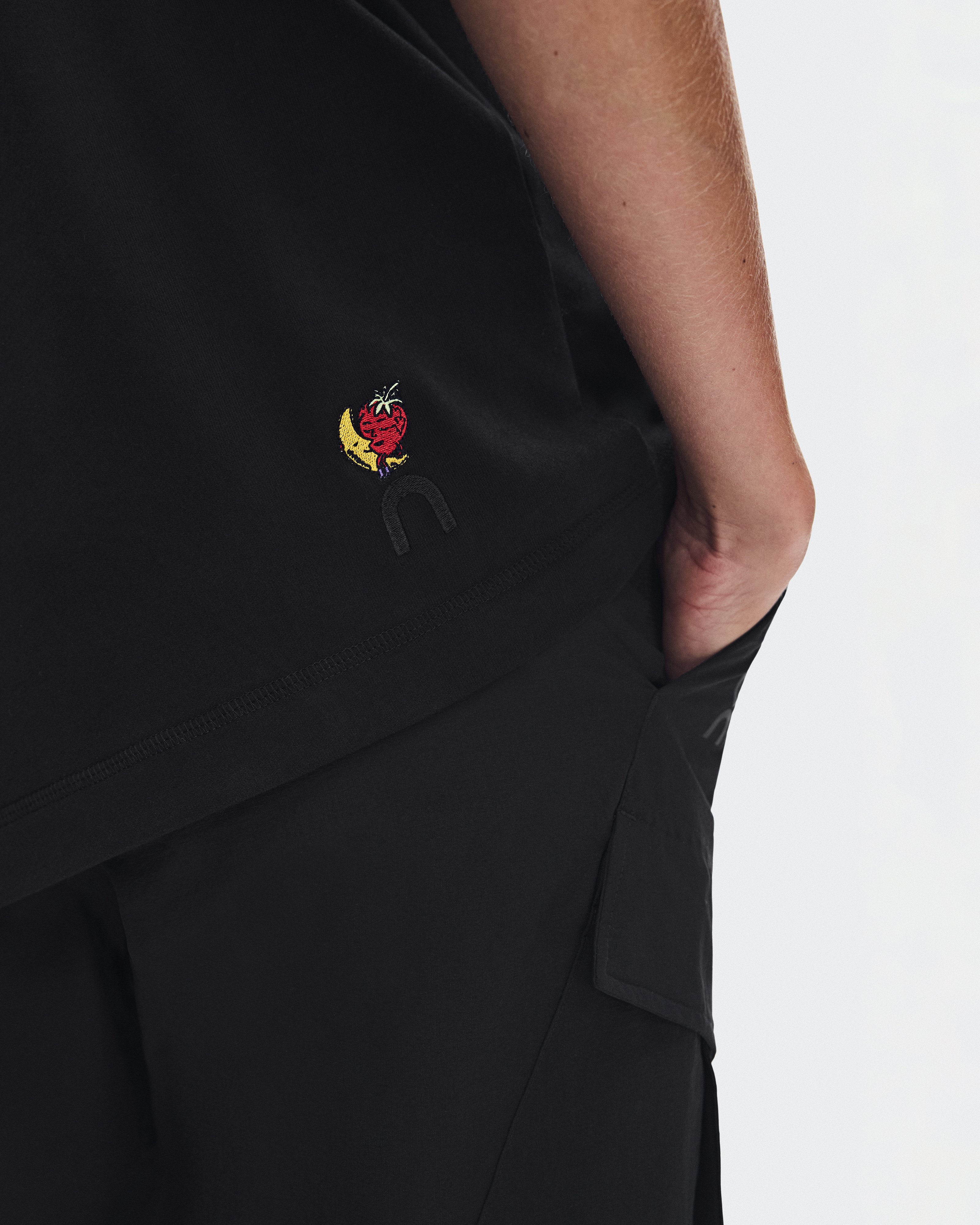 Club T SHG - Black