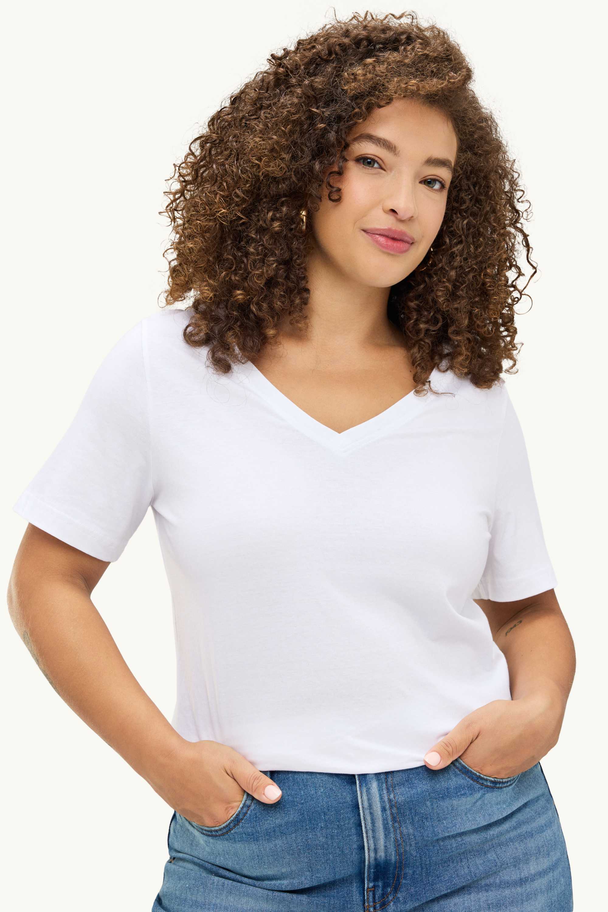 V-neck T-shirt - regular fit white