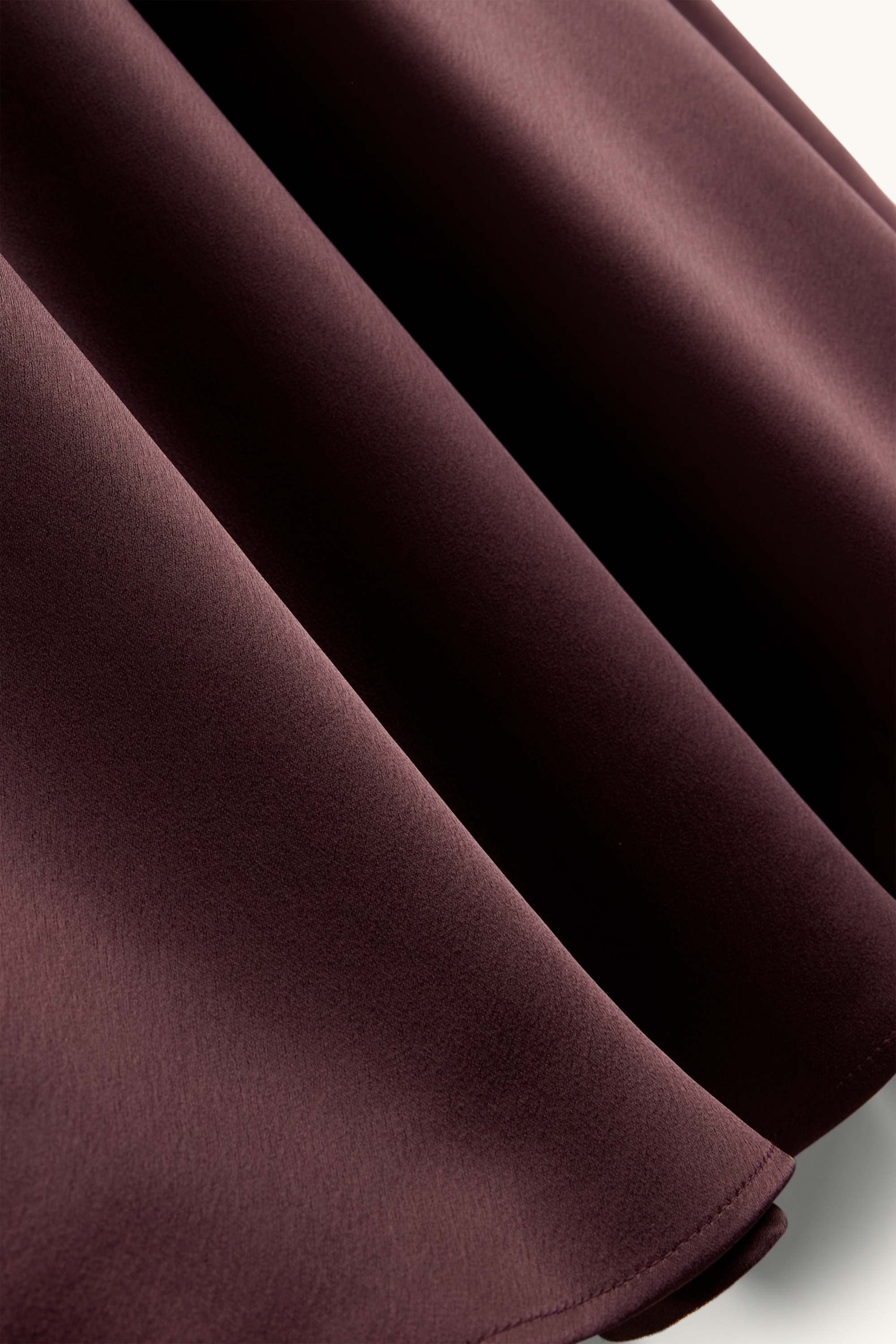 Satin skirt bordeaux