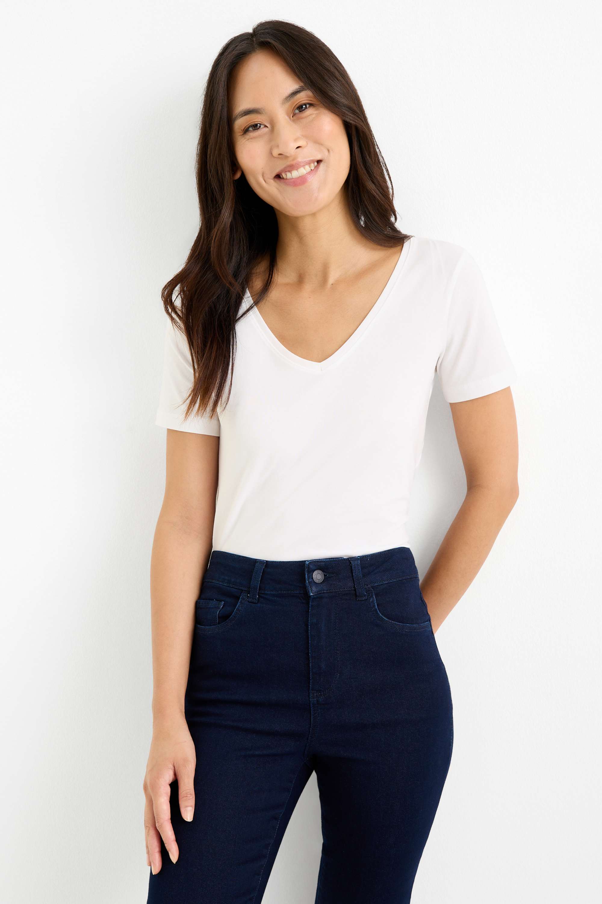 V-neck T-shirt - slim fit white