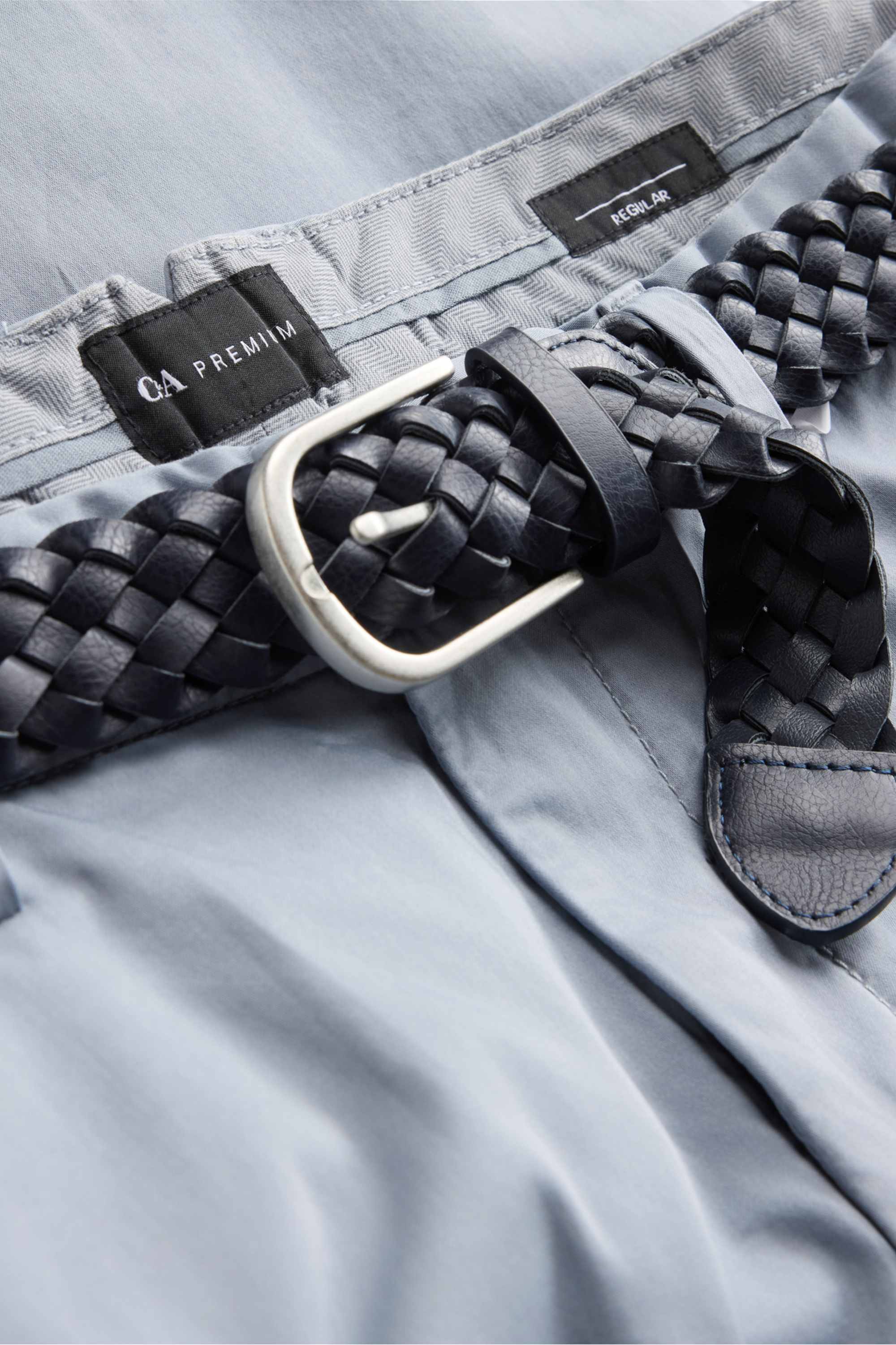 Shorts with belt light gray