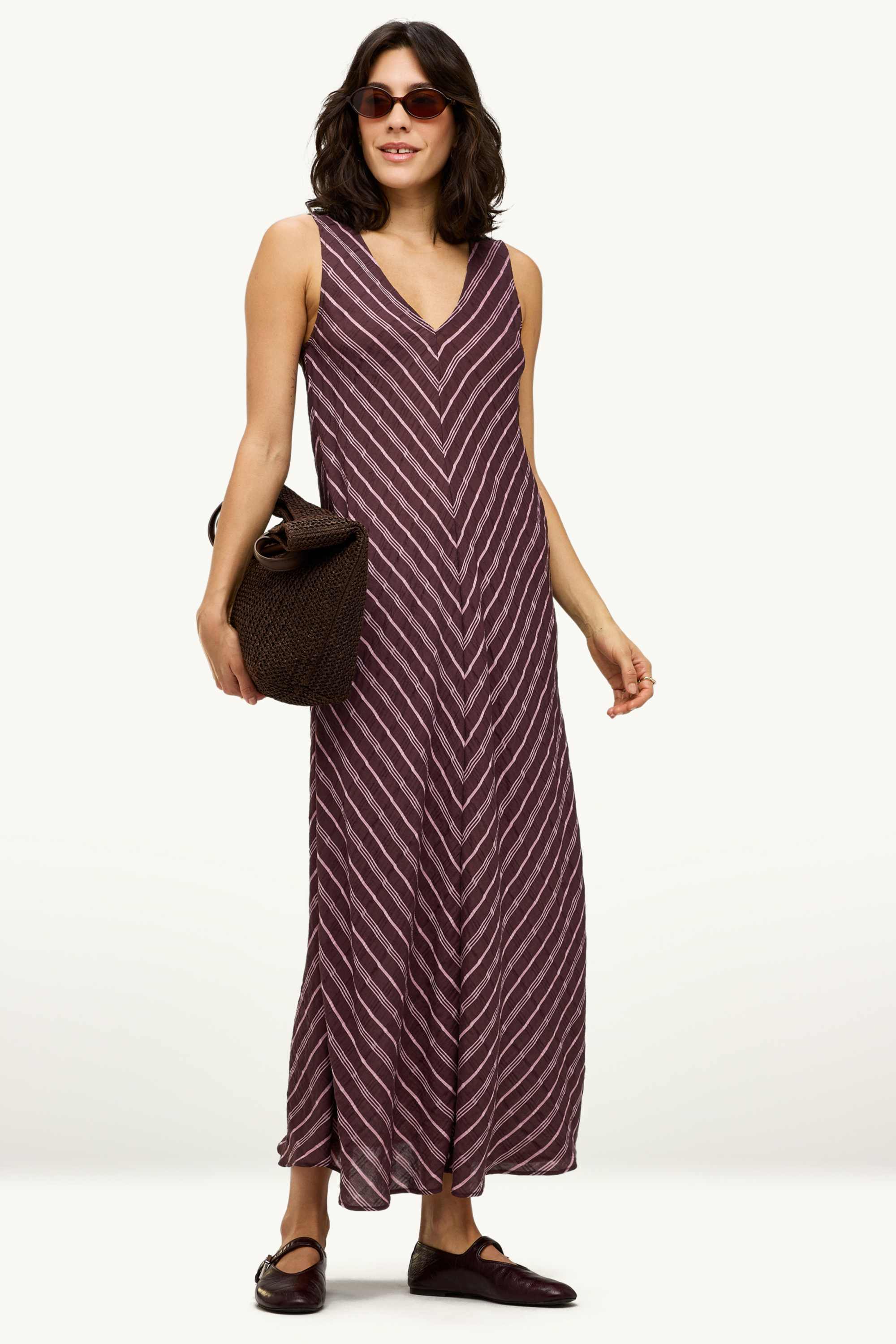 V-neck dress - straight fit - viscose blend bordeaux