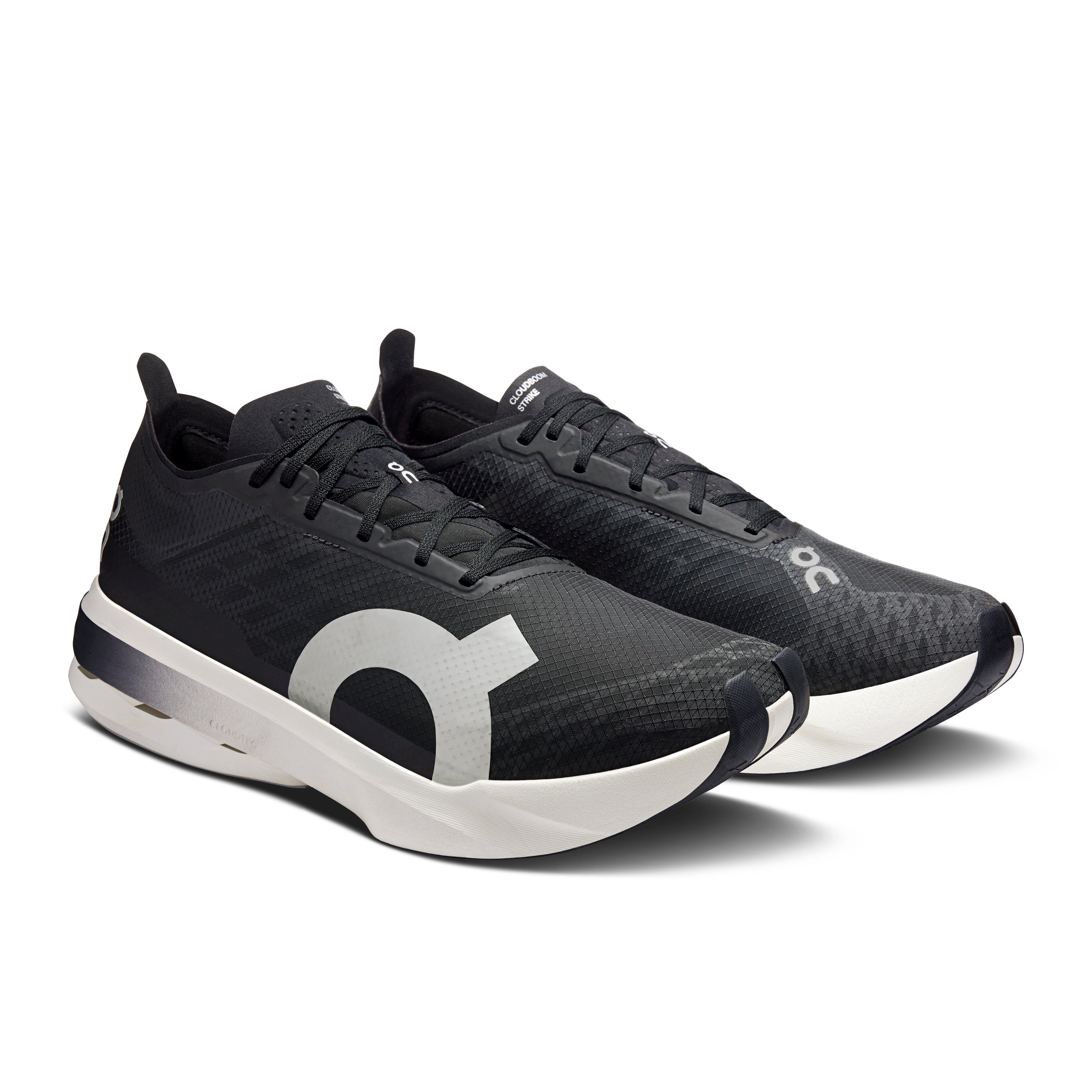 Cloudboom Strike - Black | White