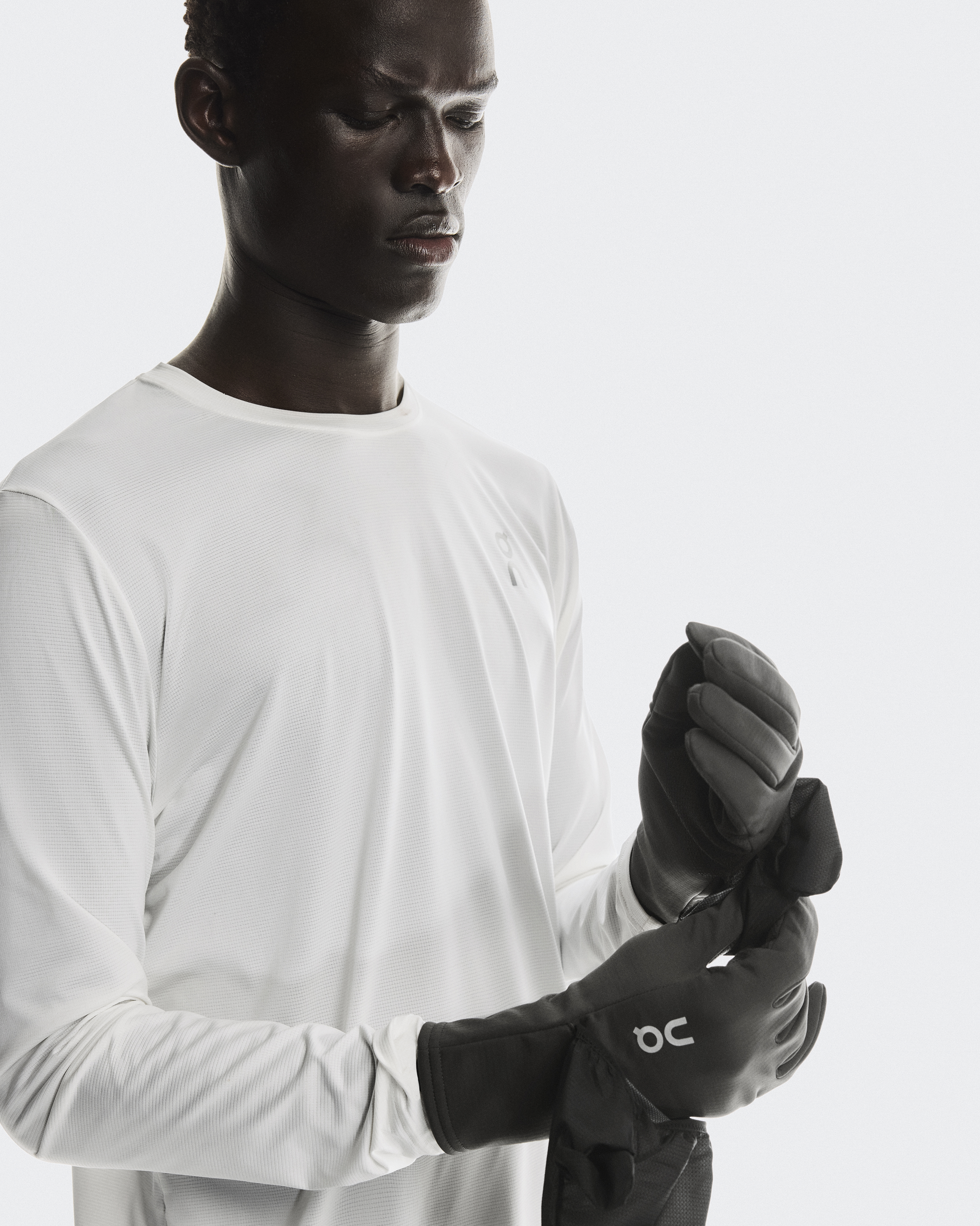 Winter Run Gloves - Magnet