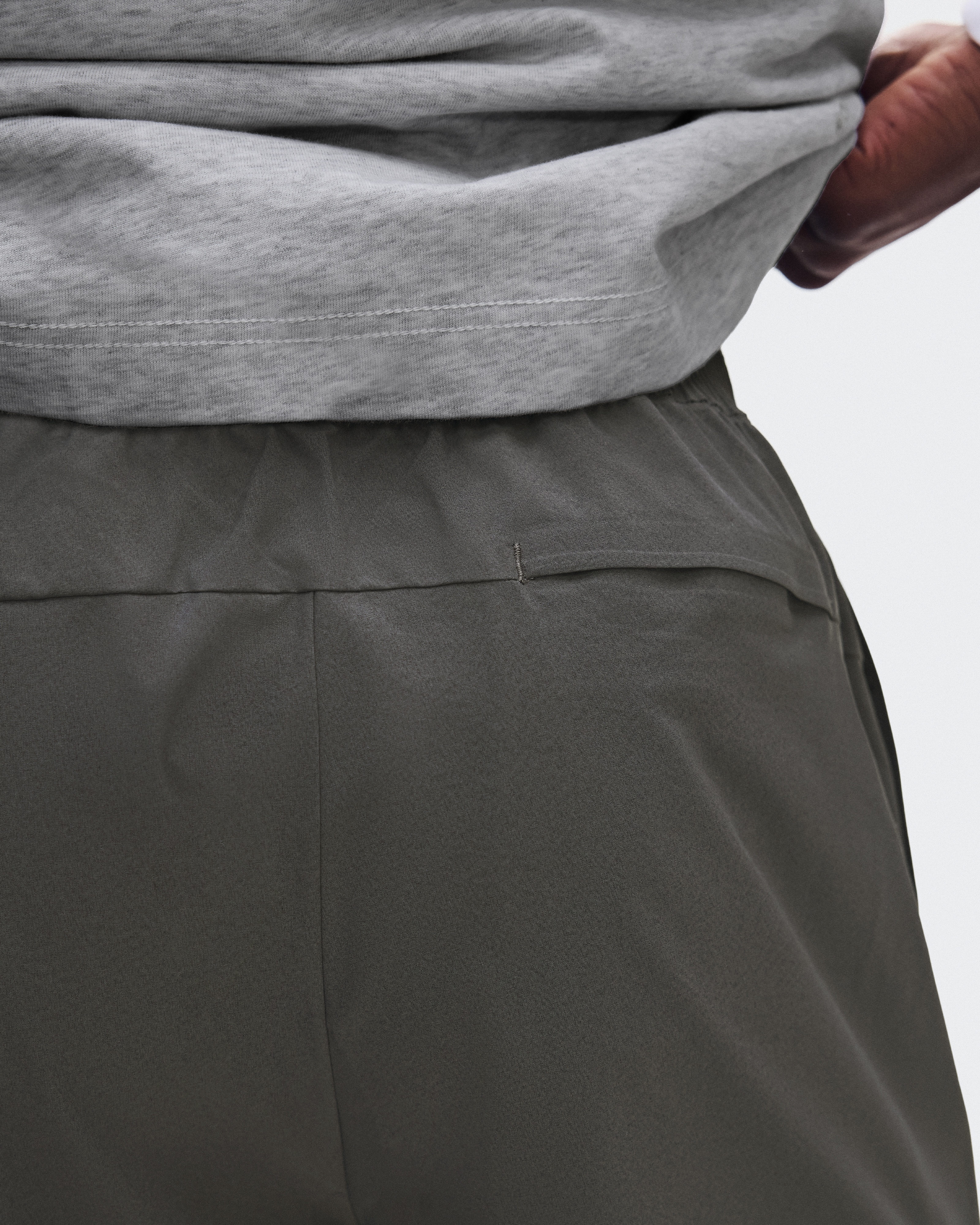 Focus Shorts - Shadow