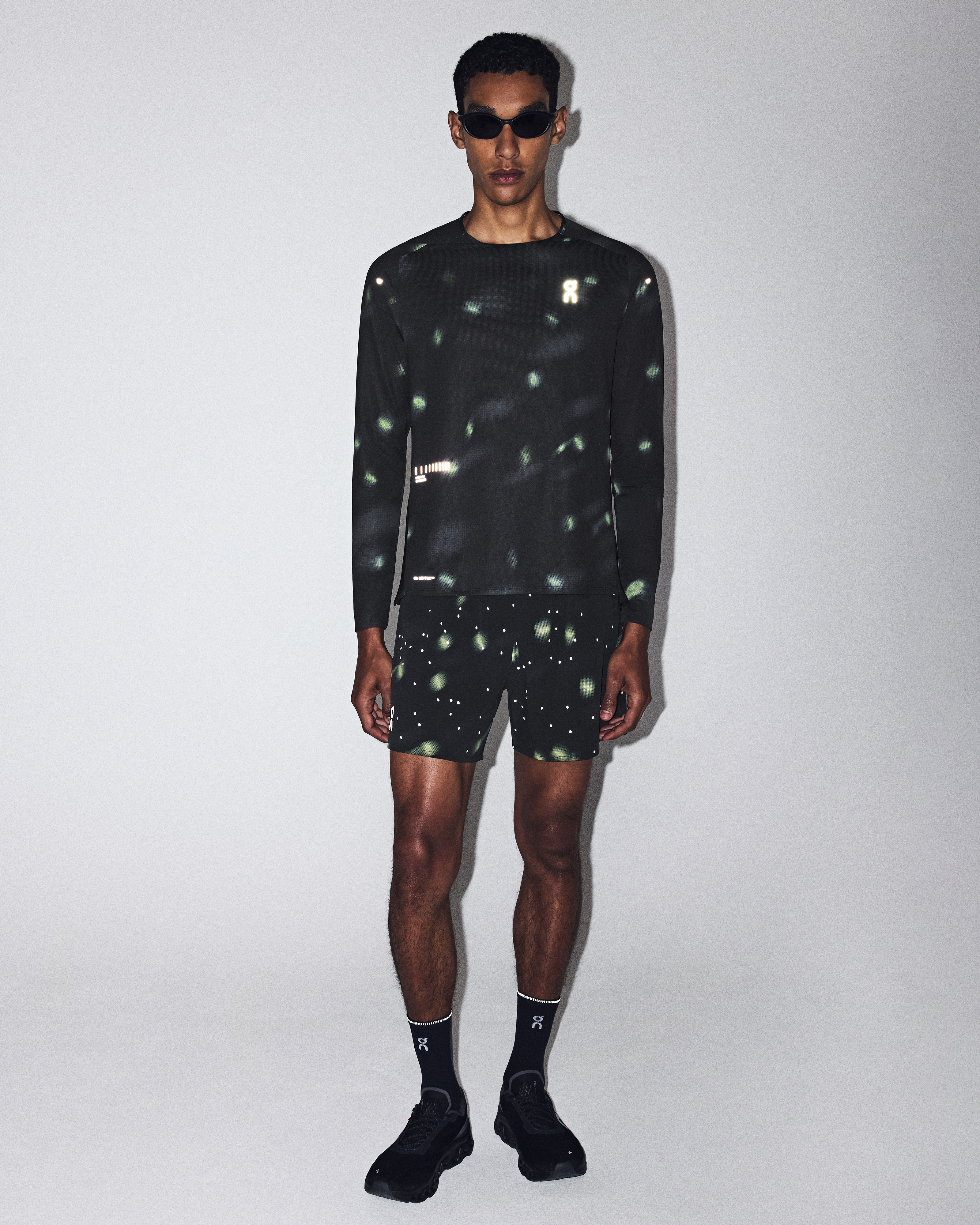 Performance Long-T Lumos - Black