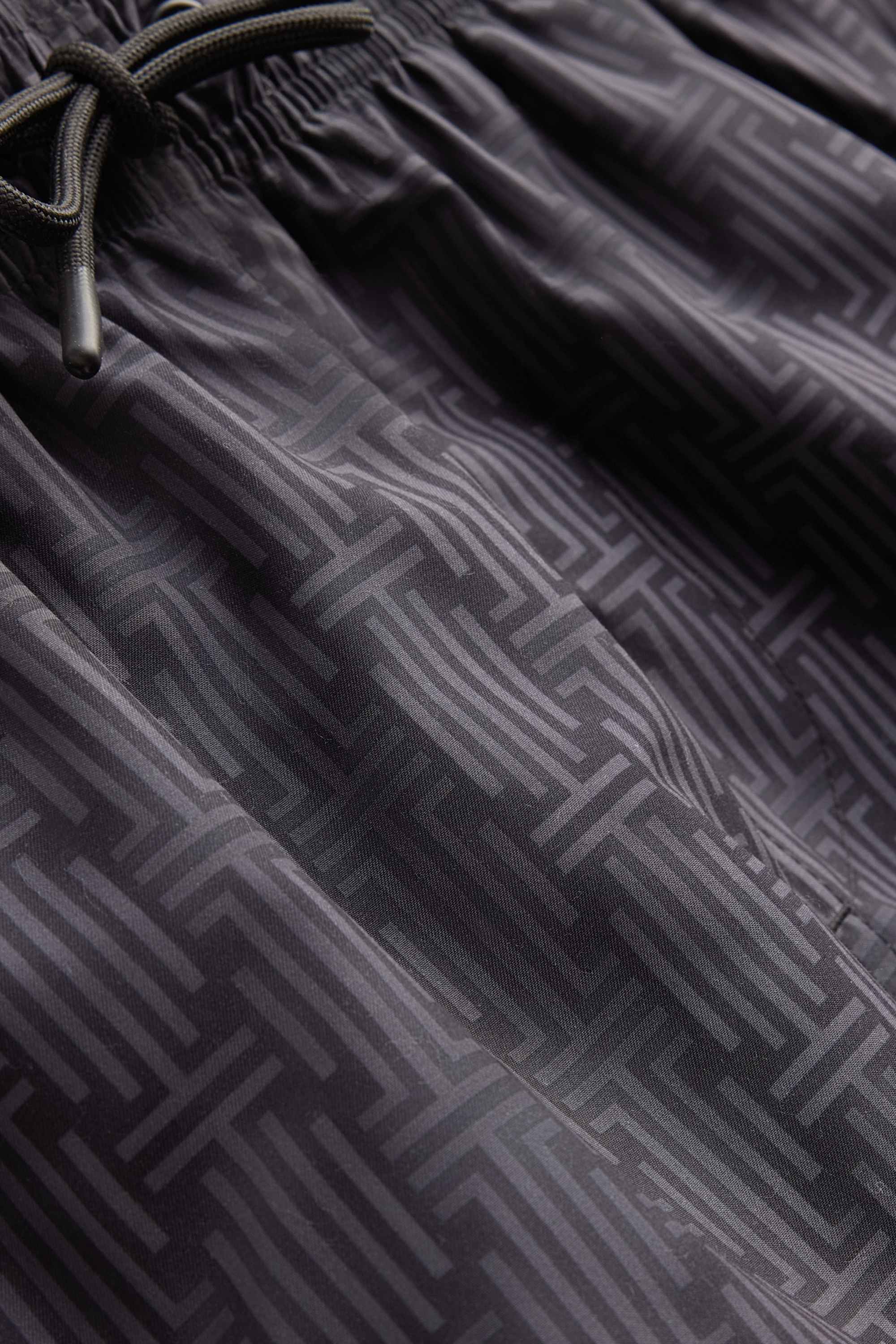 Swim shorts - patterned black