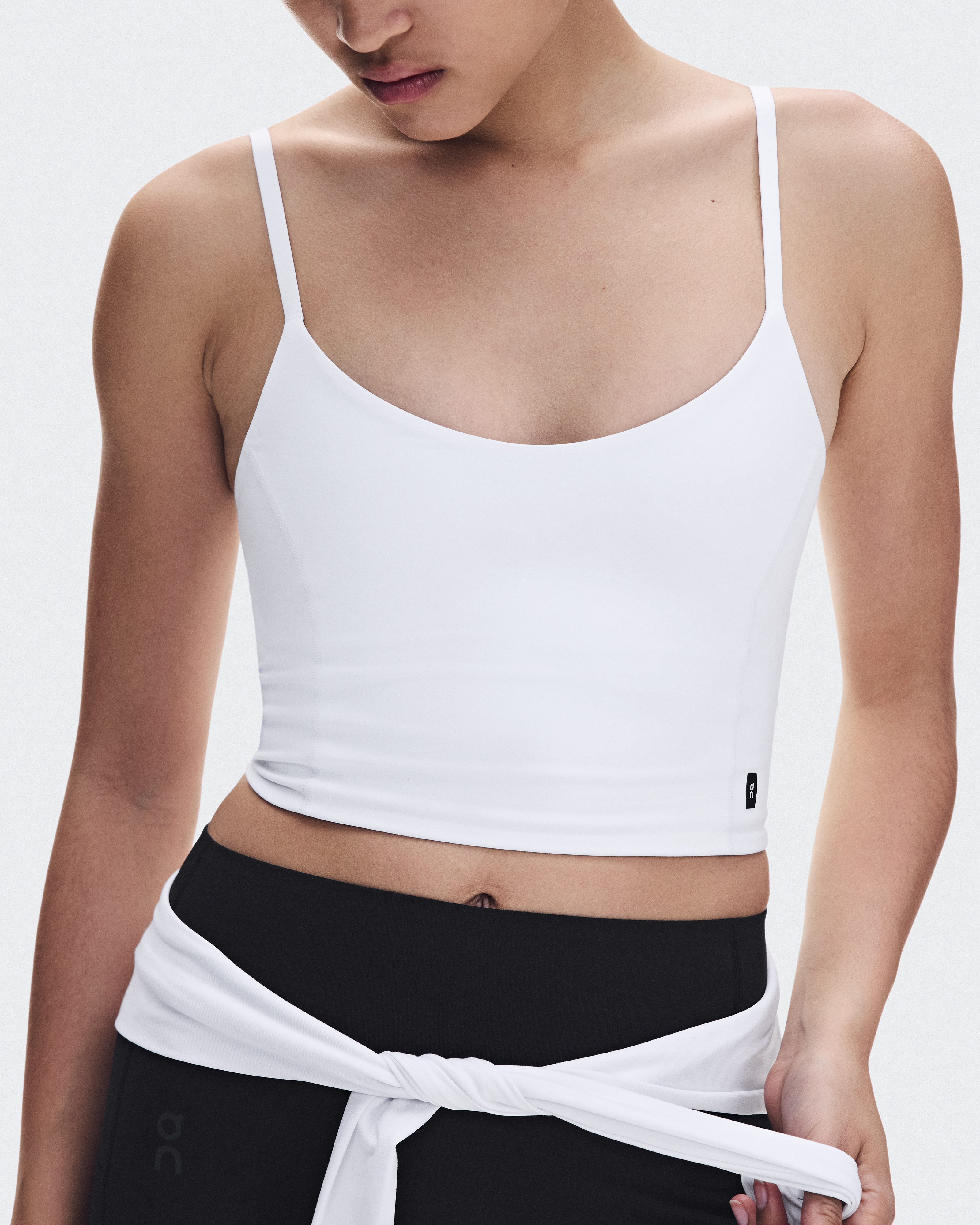 Studio Crop - White