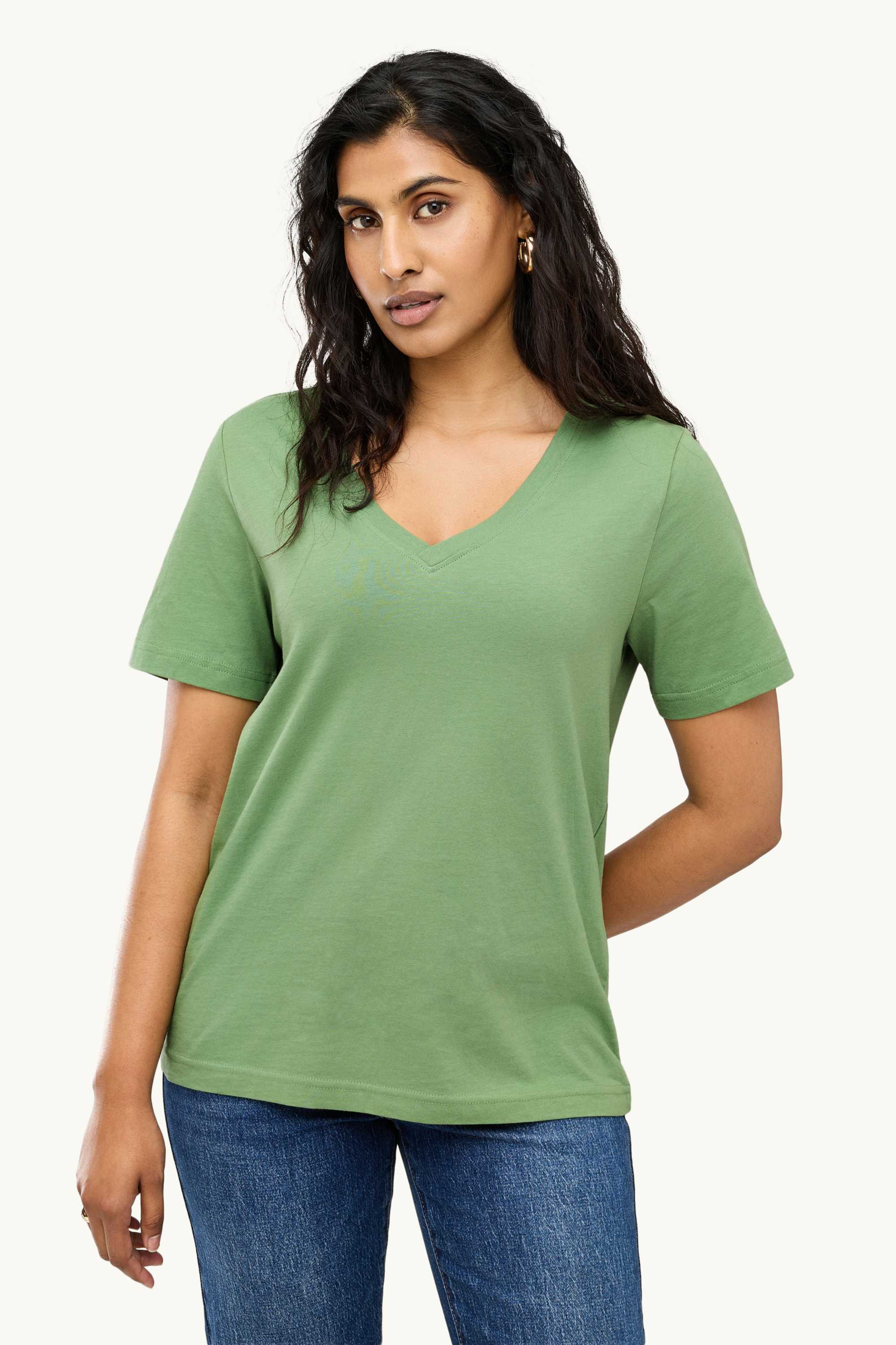 V-neck T-shirt - regular fit green