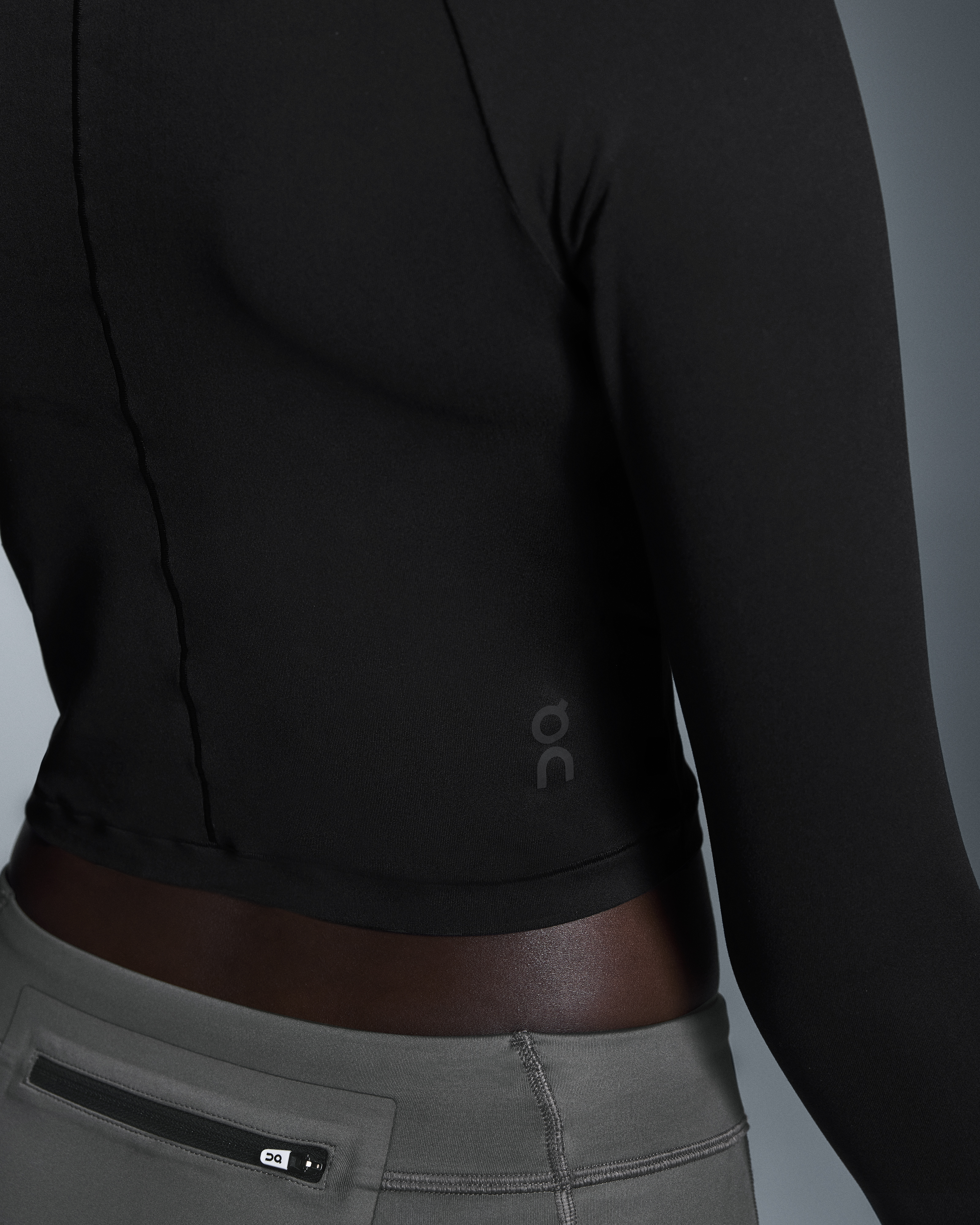 Studio Long-T Crop - Black