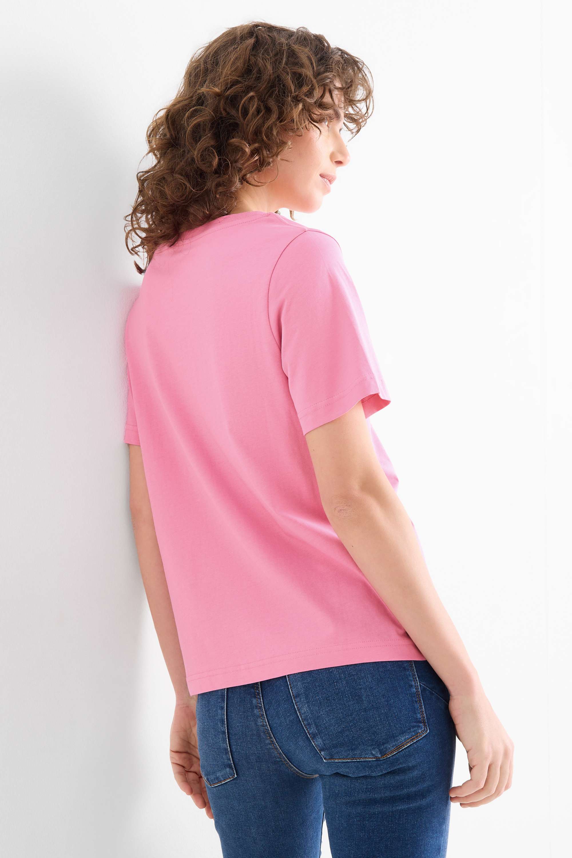 V-neck T-shirt - regular fit pink