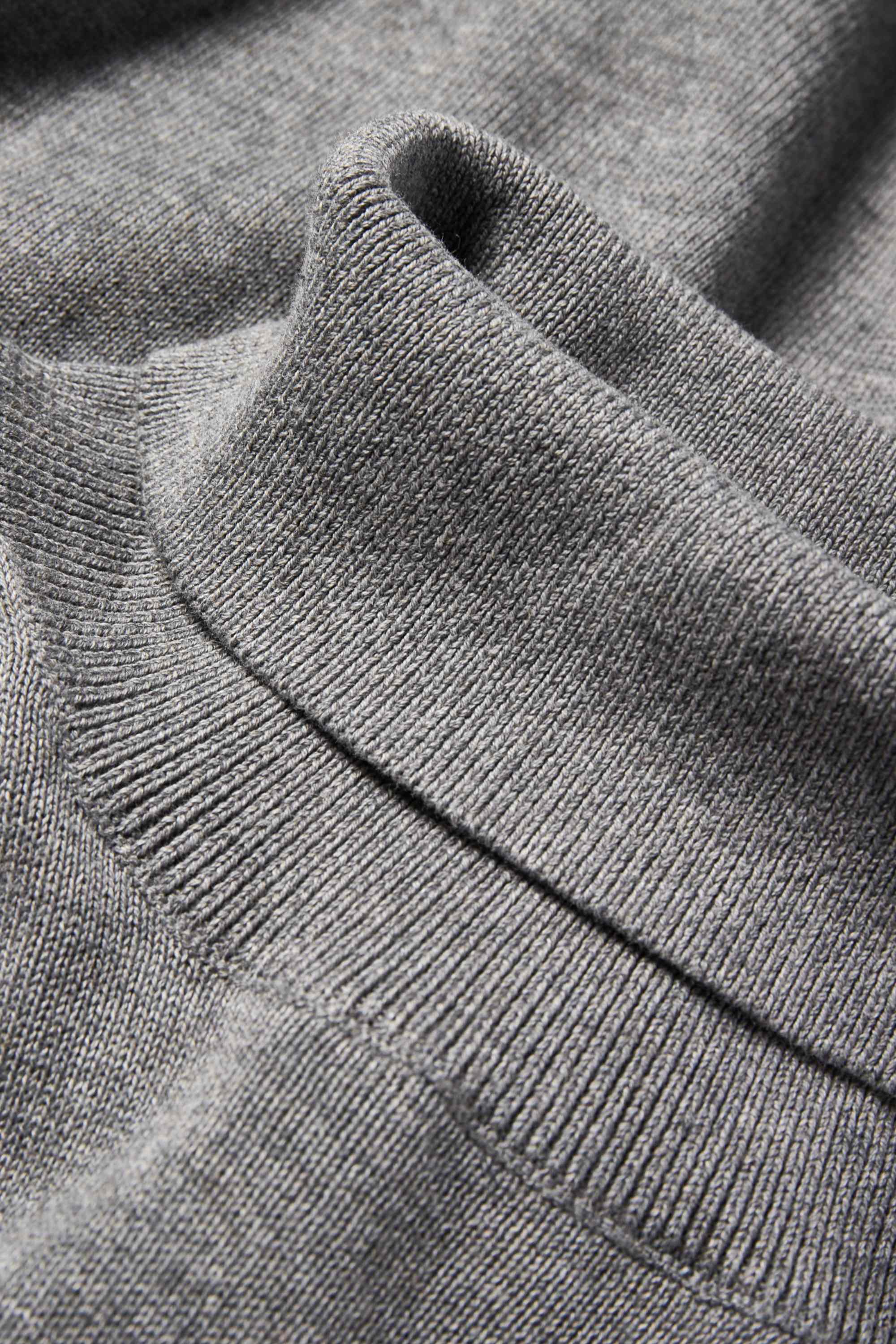 Turtleneck jumper gray