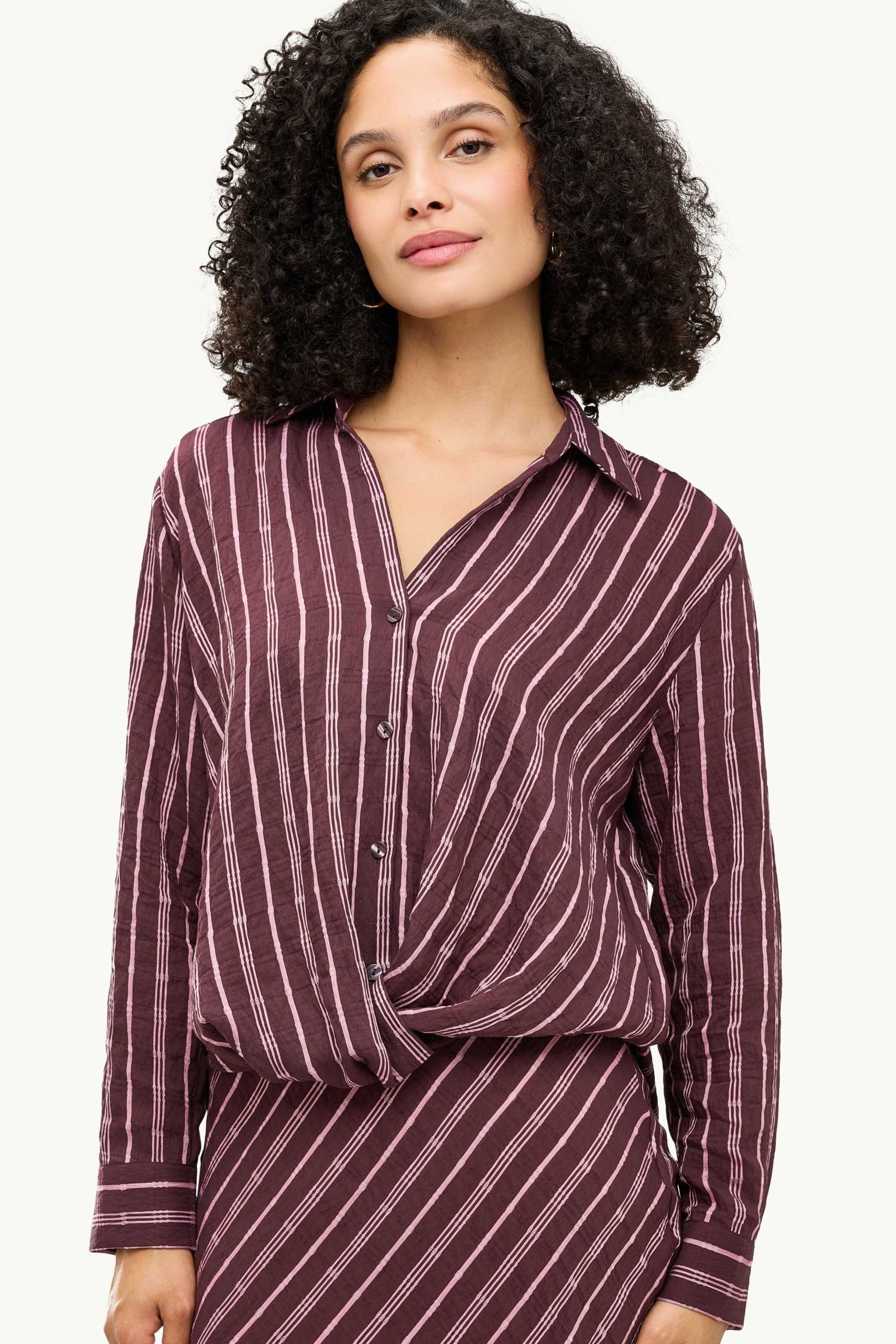 Blouse with knot detail - patterned brown