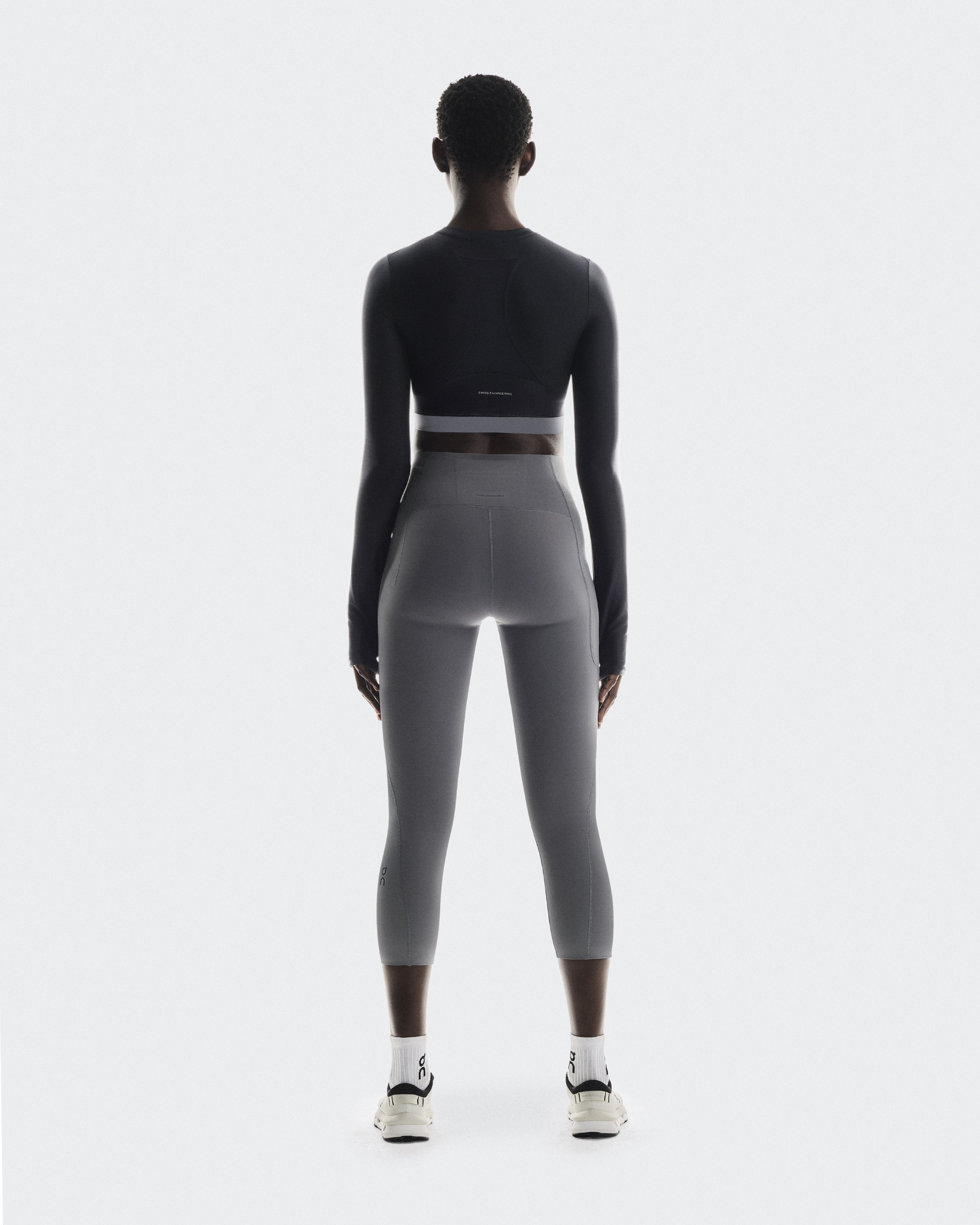 Train Long Sleeve Crop - Black