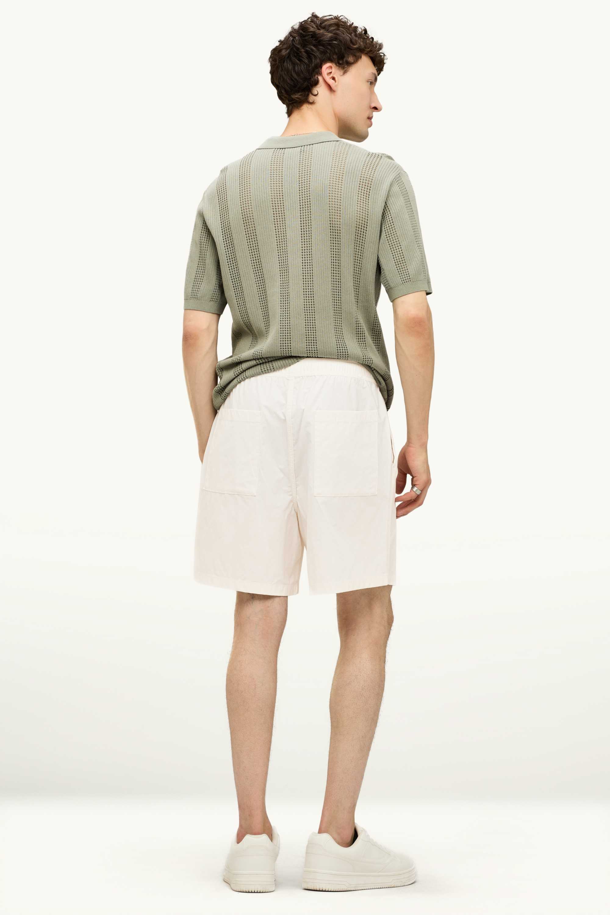 Shorts white
