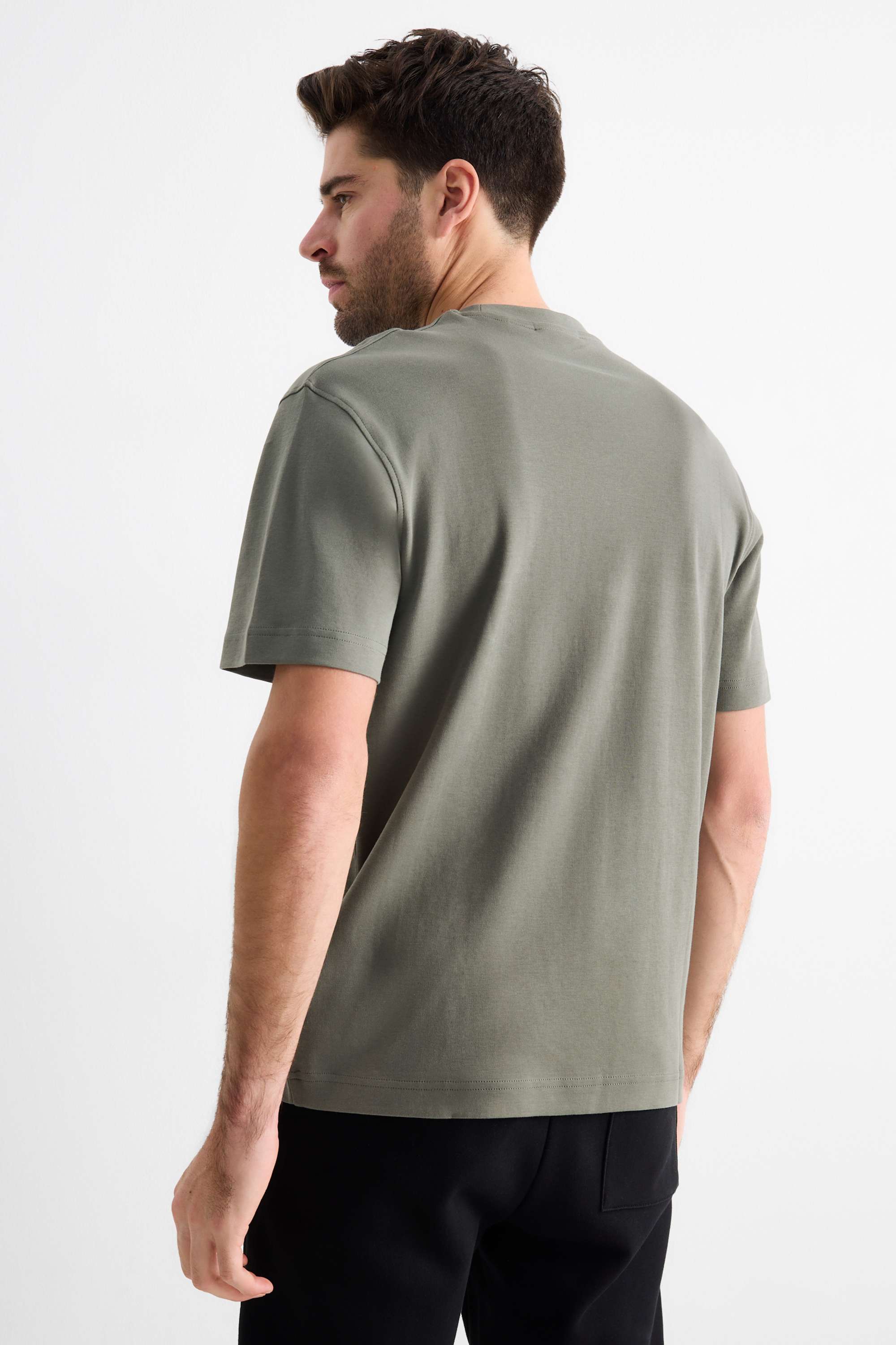 T-shirt - relaxed fit green (11)