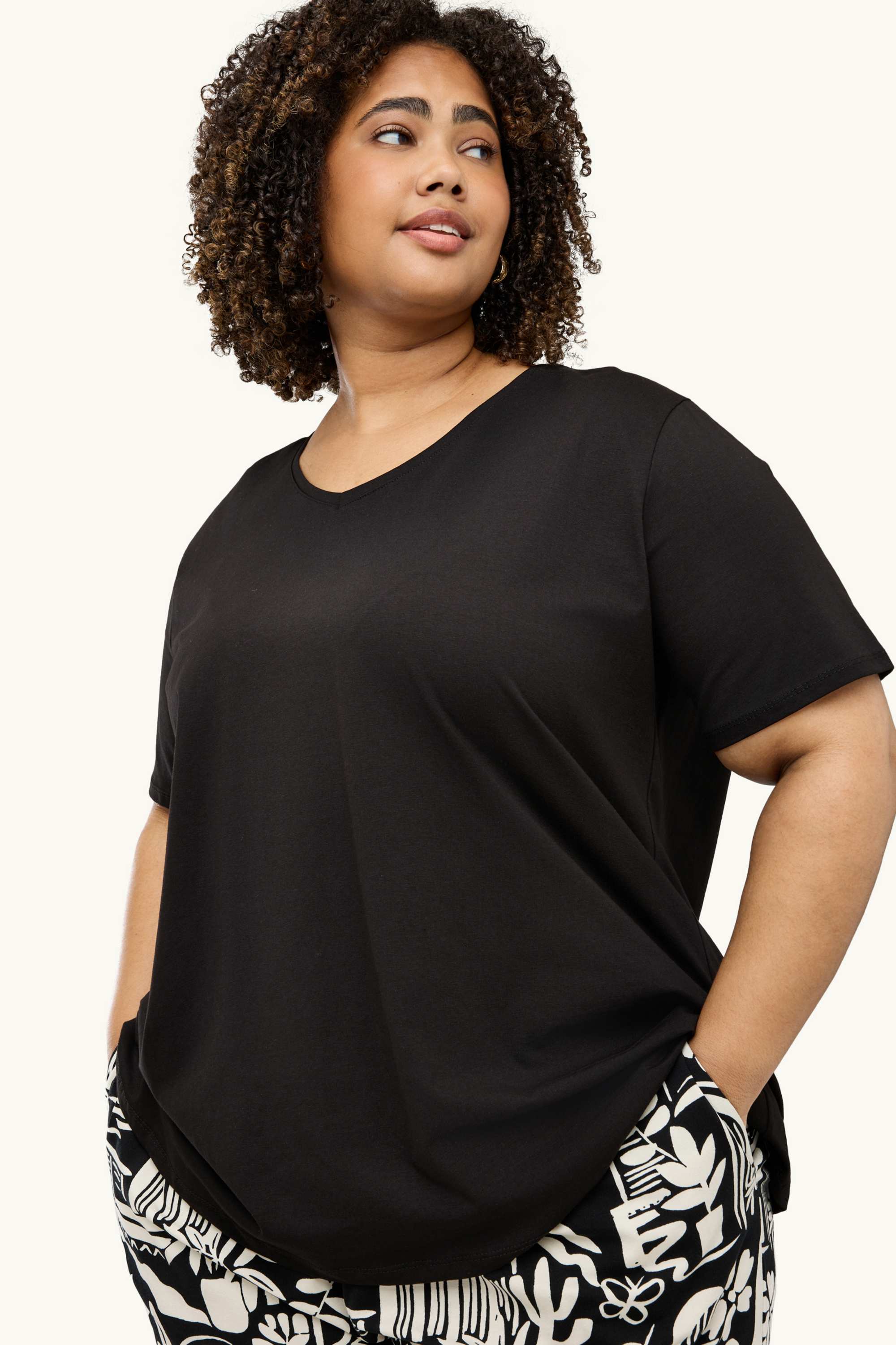 Multipack of 2 - V-neck T-shirt - LYCRA® black