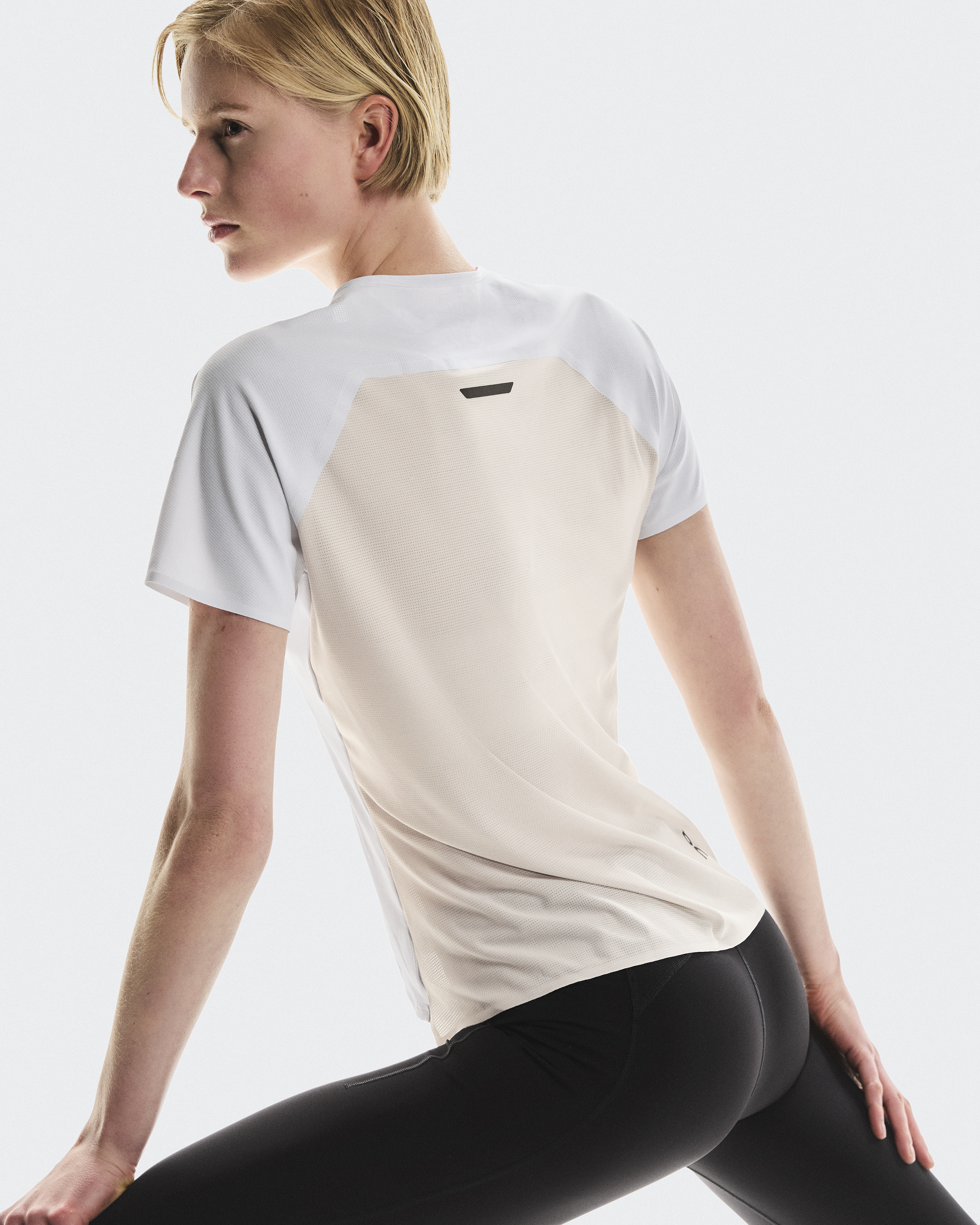 Performance-T - White | Silver