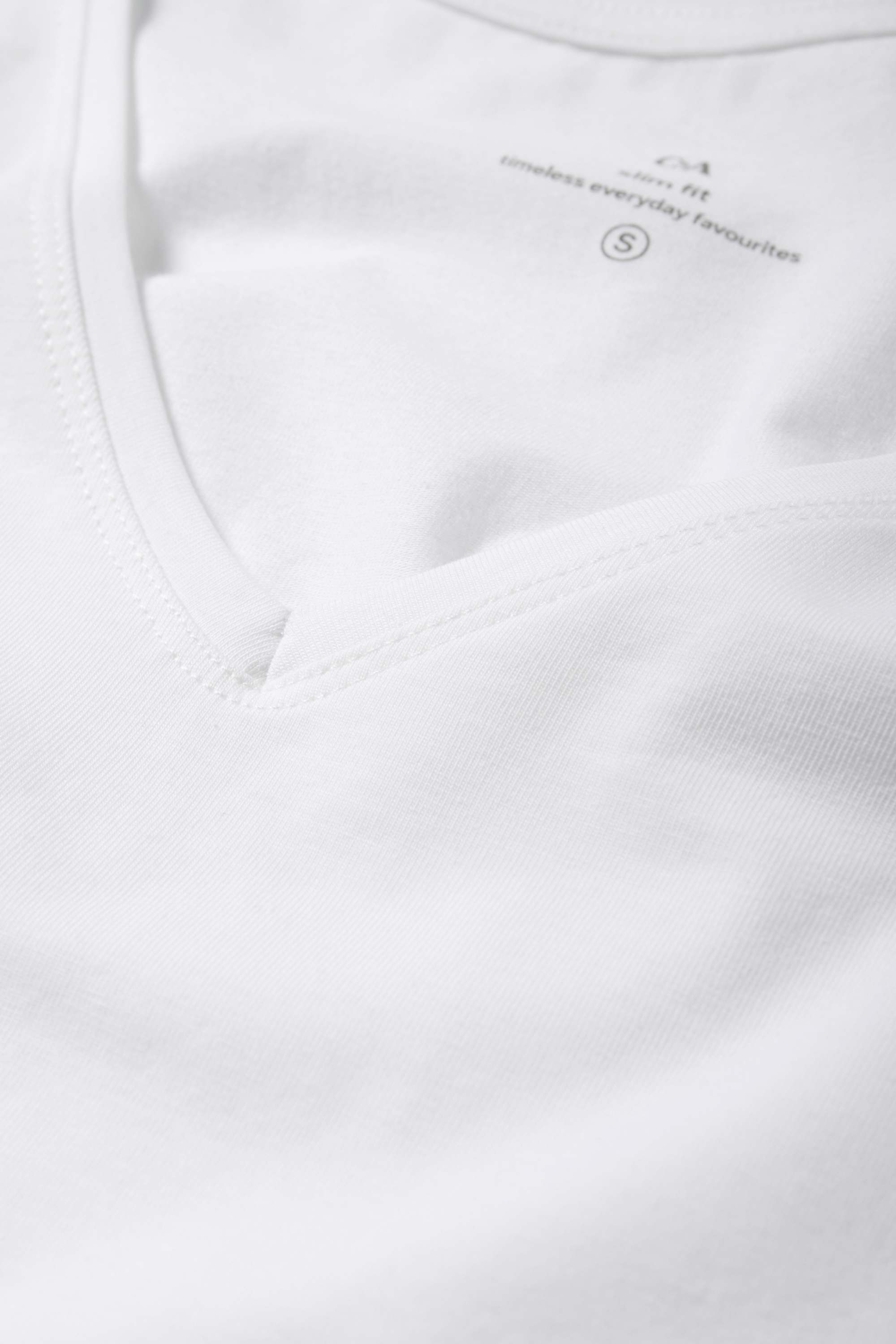 V-neck T-shirt - slim fit white