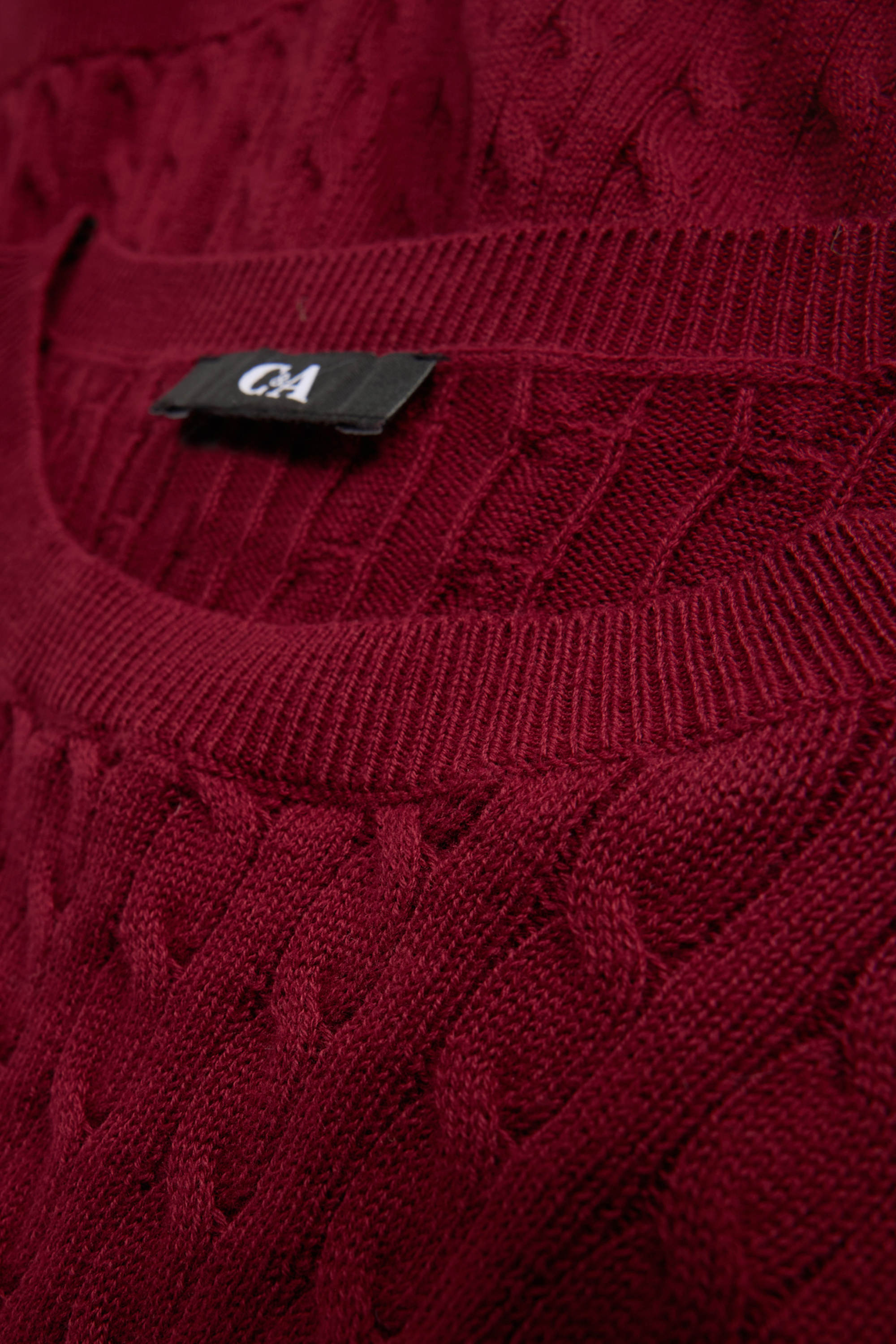 Knitted jumper - short sleeve - cable knit pattern bordeaux