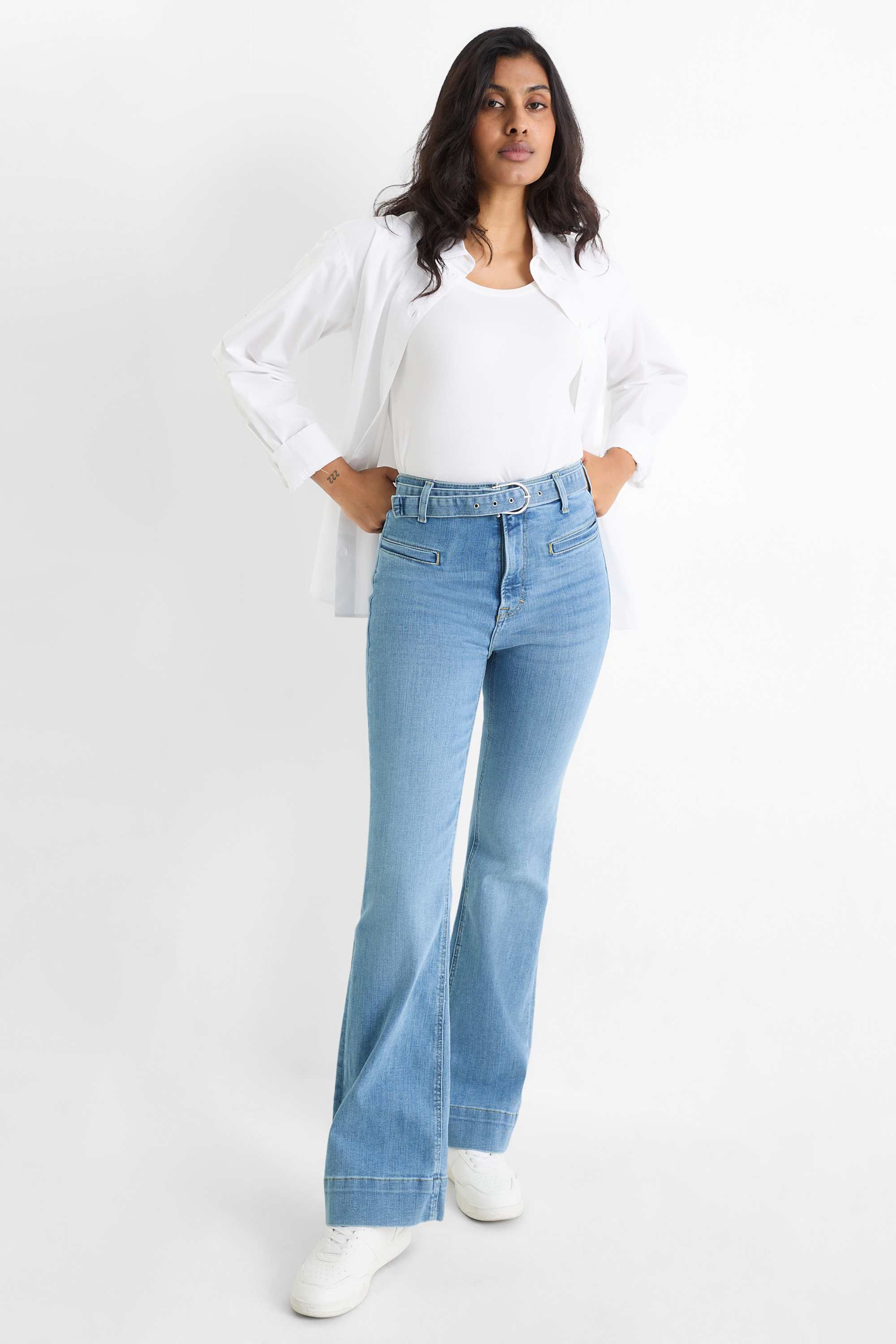 Flared jeans with belt - high waist - LYCRA® light blue