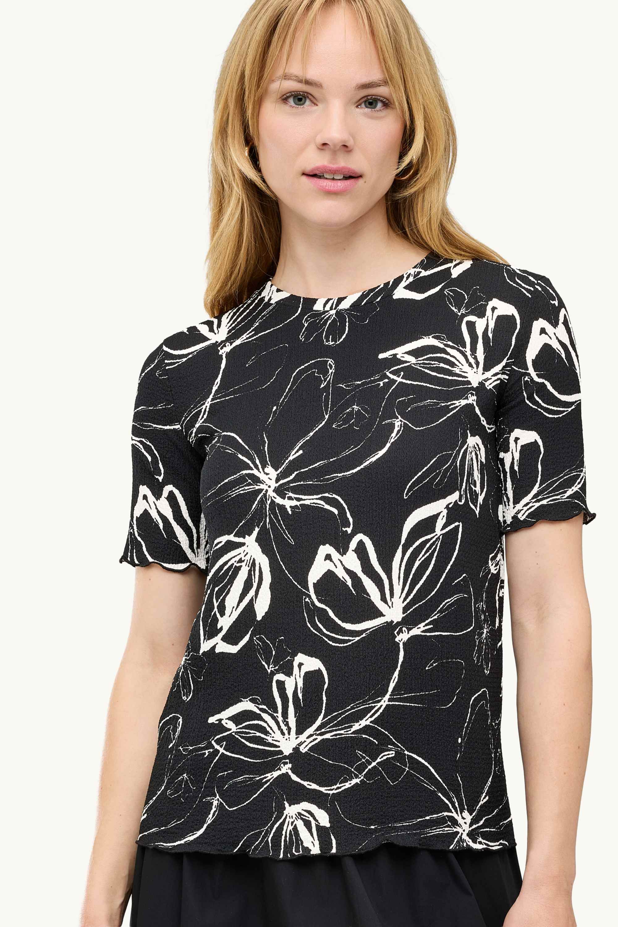 T-shirt - regular fit - floral black / white