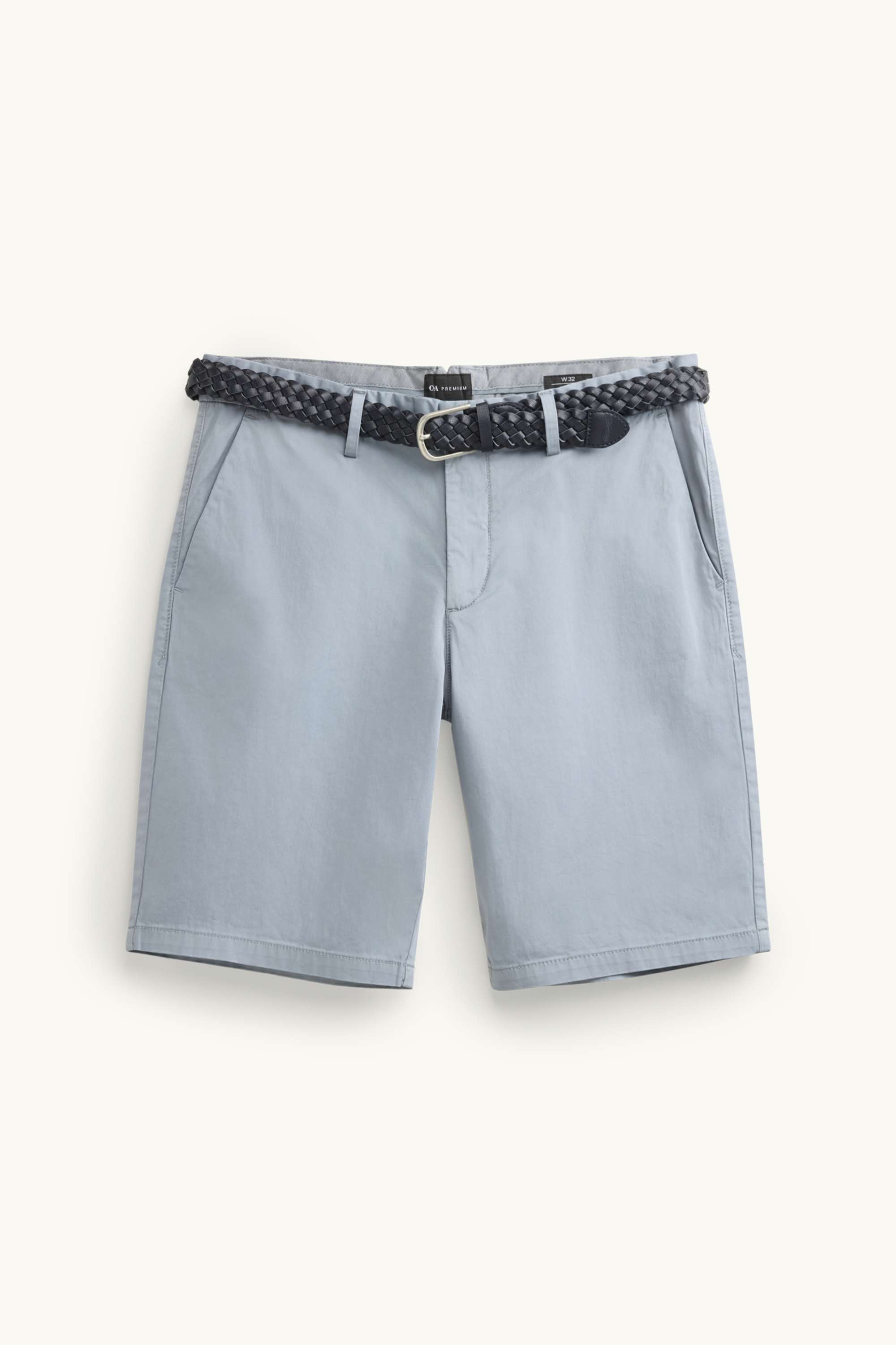 Shorts with belt light gray