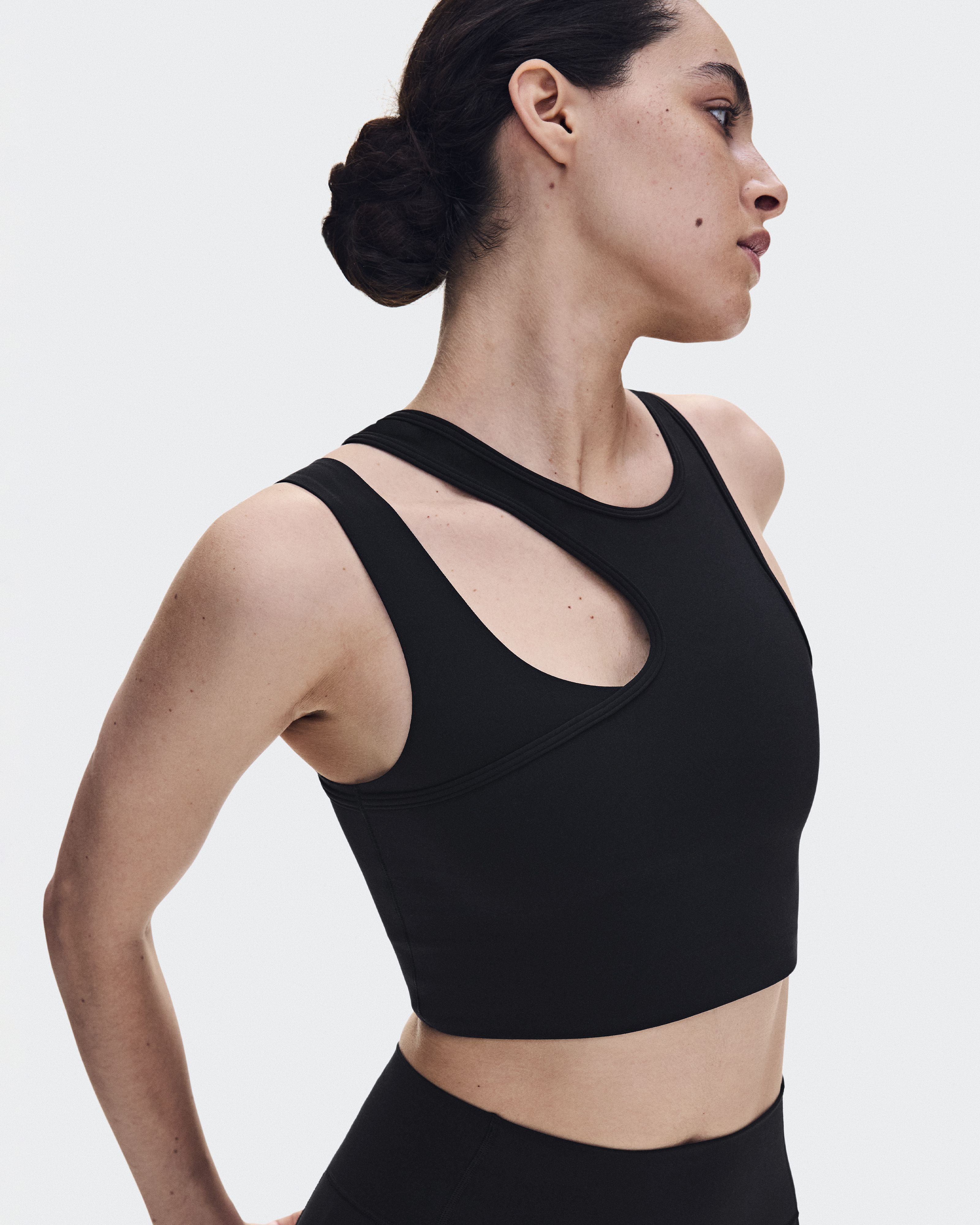 Studio Asymmetric Crop - Black