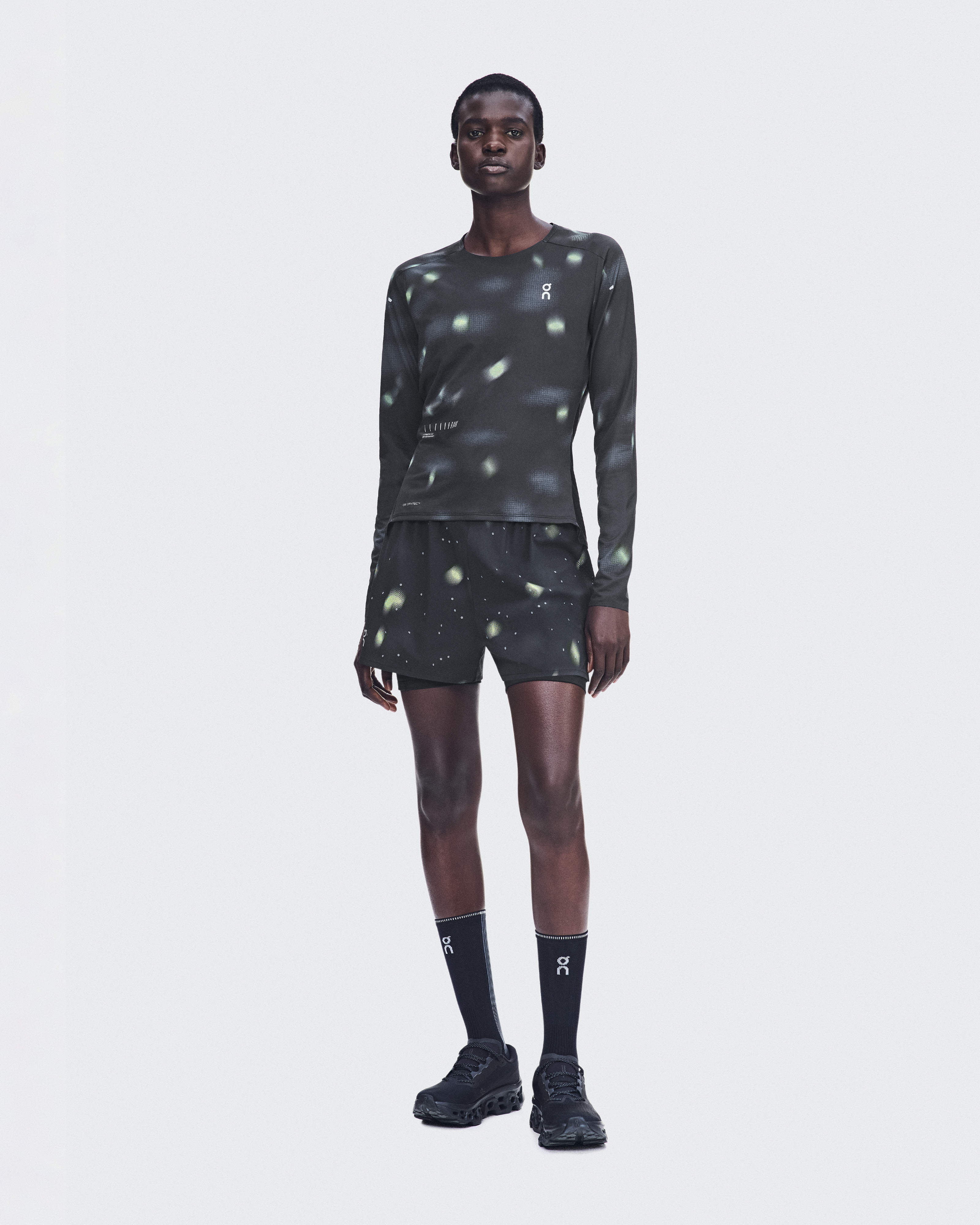Performance Long-T Lumos - Black