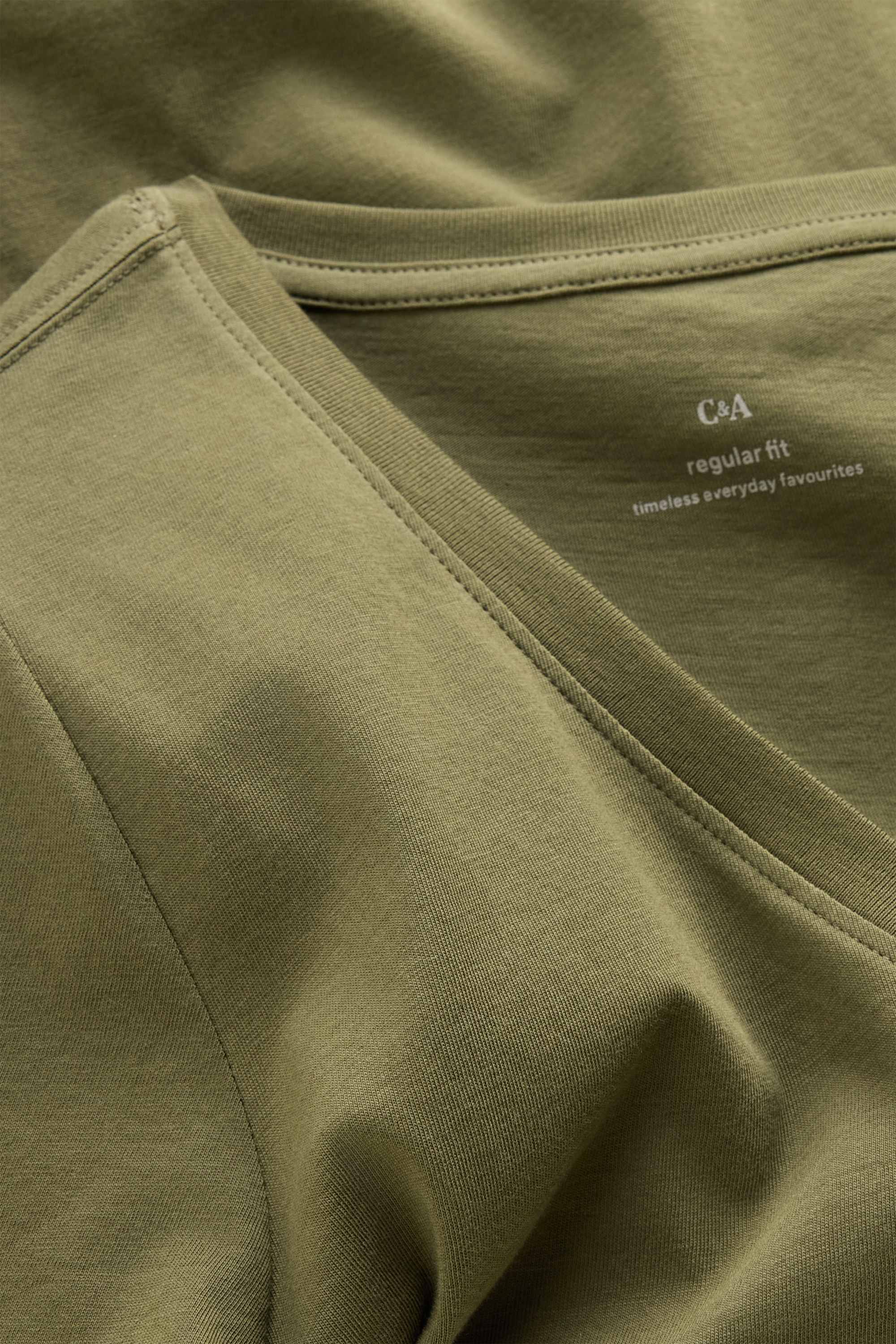 V-neck T-shirt - regular fit khaki