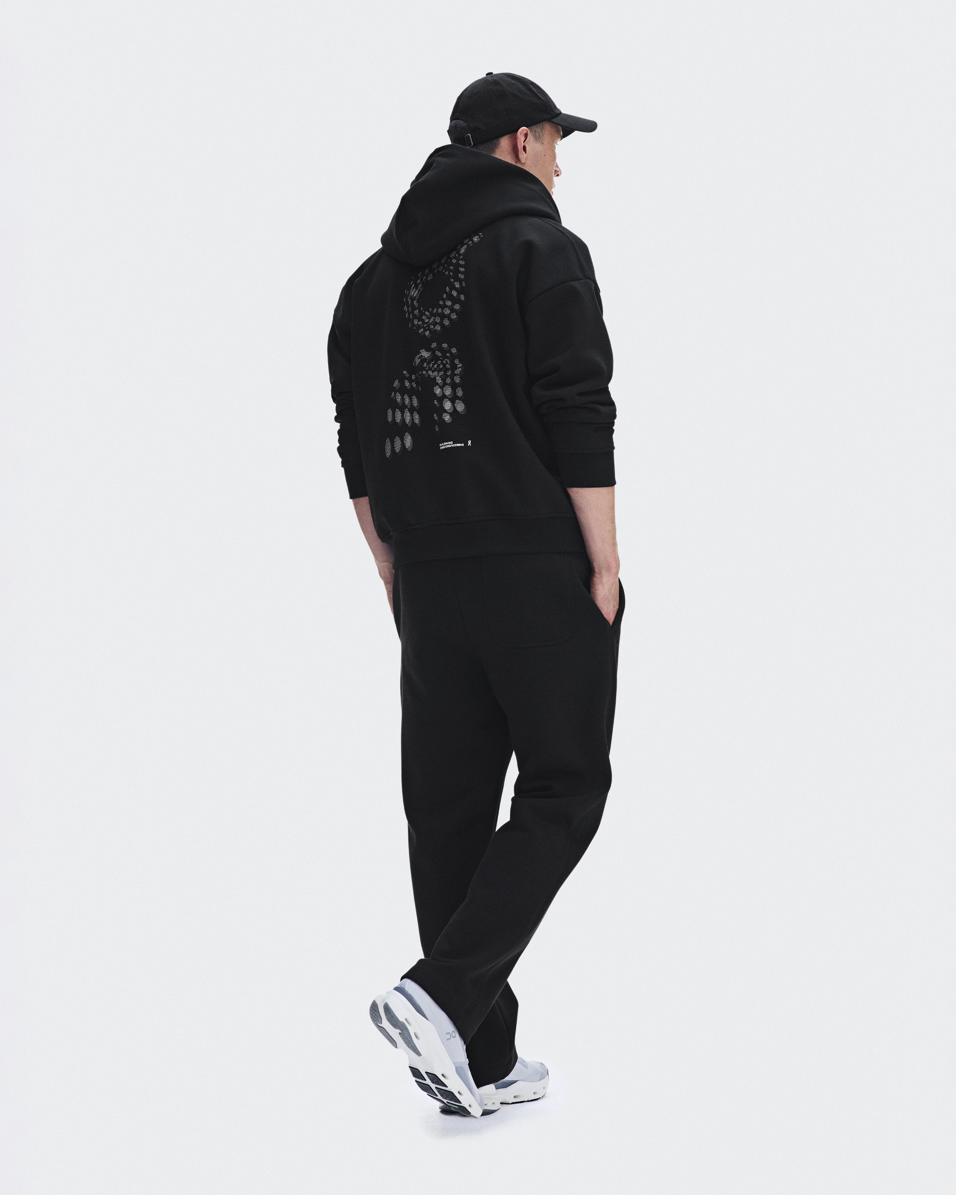 Club Collective Full Zip Runner - Black