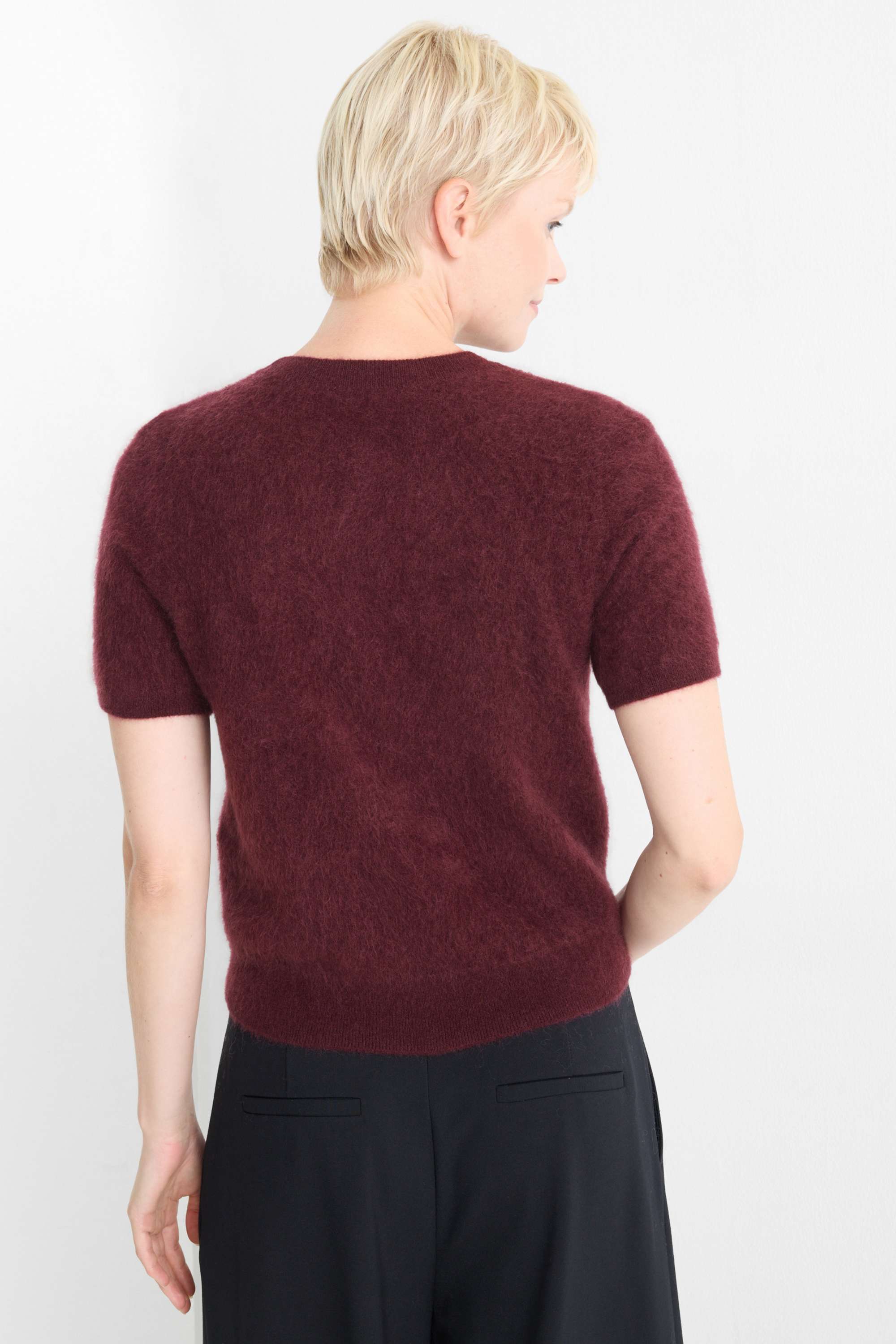 Knitted cashmere jumper - short sleeve bordeaux