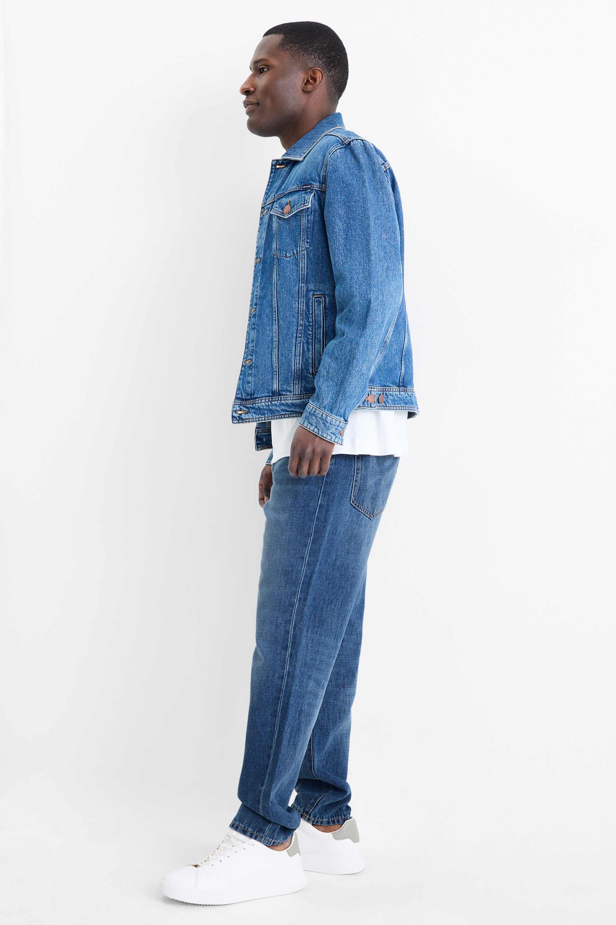 Relaxed tapered jeans with linen content blue (1)