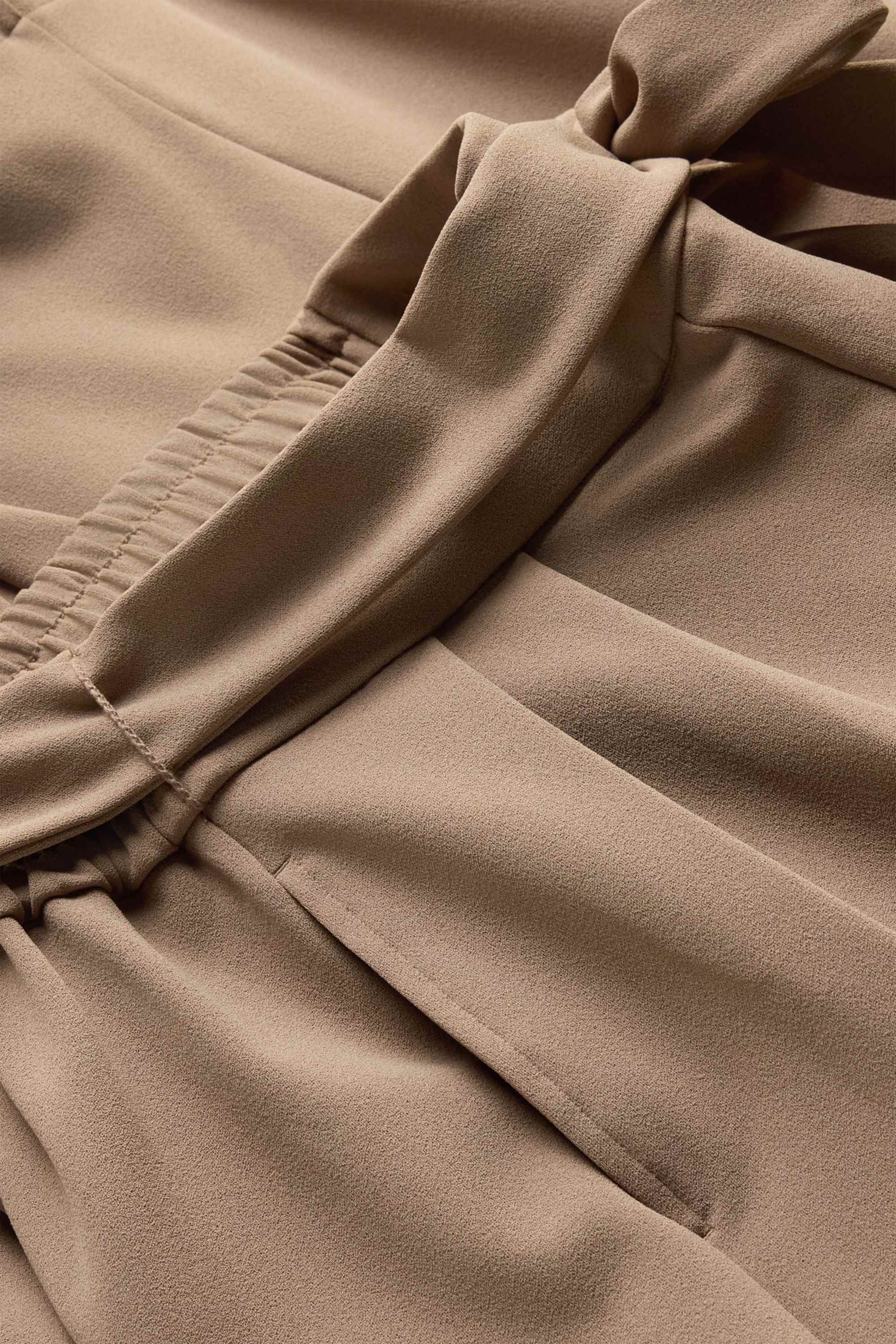 Cloth trousers - high waist - wide leg beige