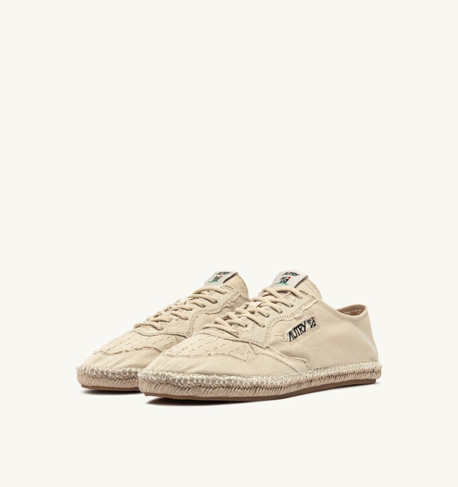 SANDY IN IVORY CANVAS