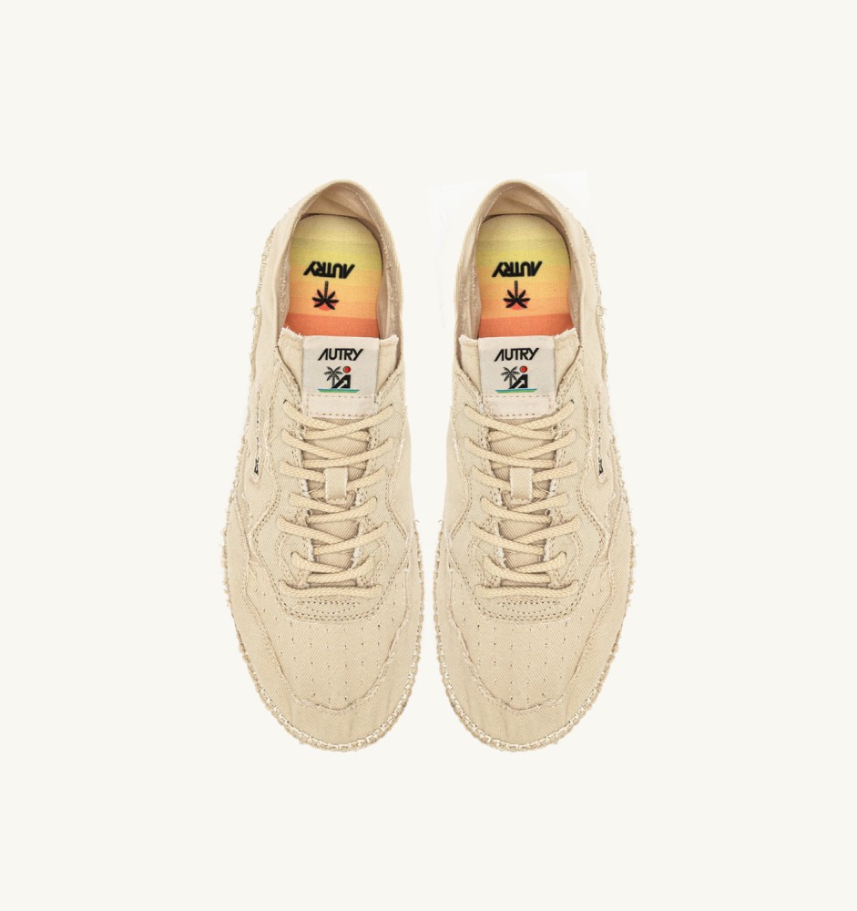 SANDY IN IVORY CANVAS