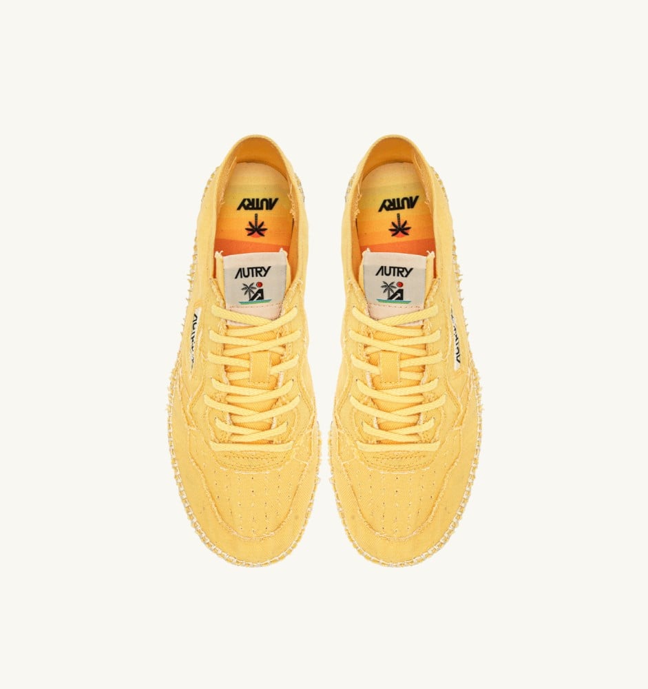 SANDY IN PASTEL YELLOW CANVAS