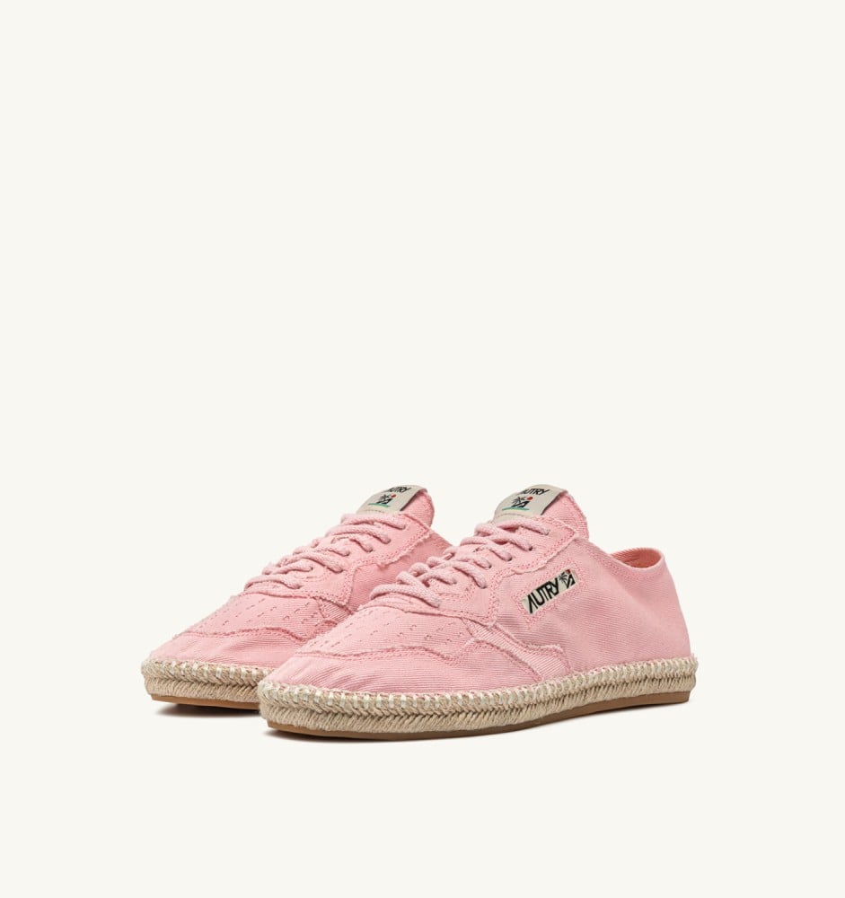 SANDY IN PINK CANVAS