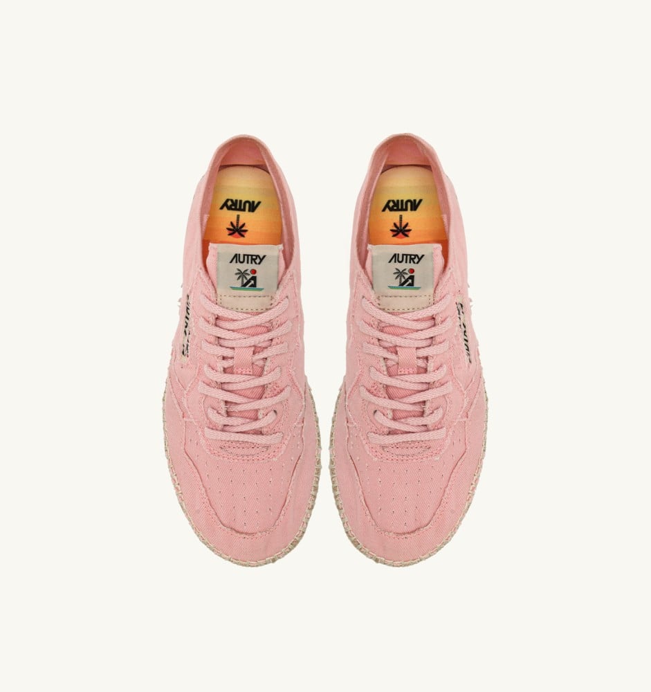 SANDY IN PINK CANVAS