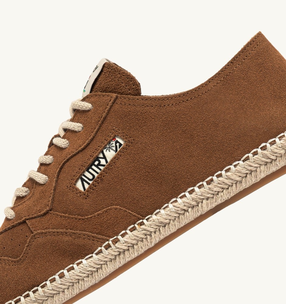 SANDY IN EARTH SUEDE
