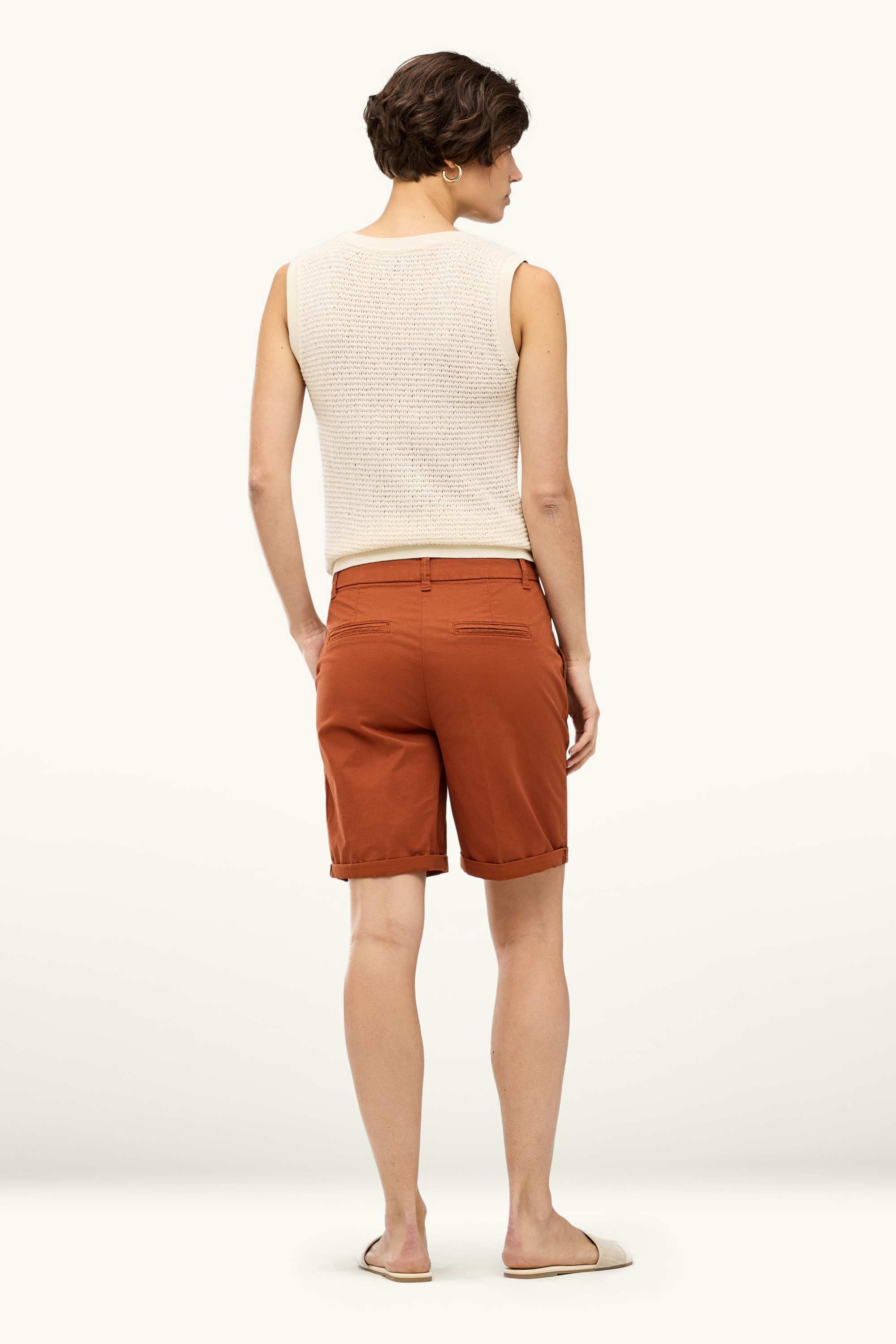 Basic Bermuda shorts - mid-rise waist brown