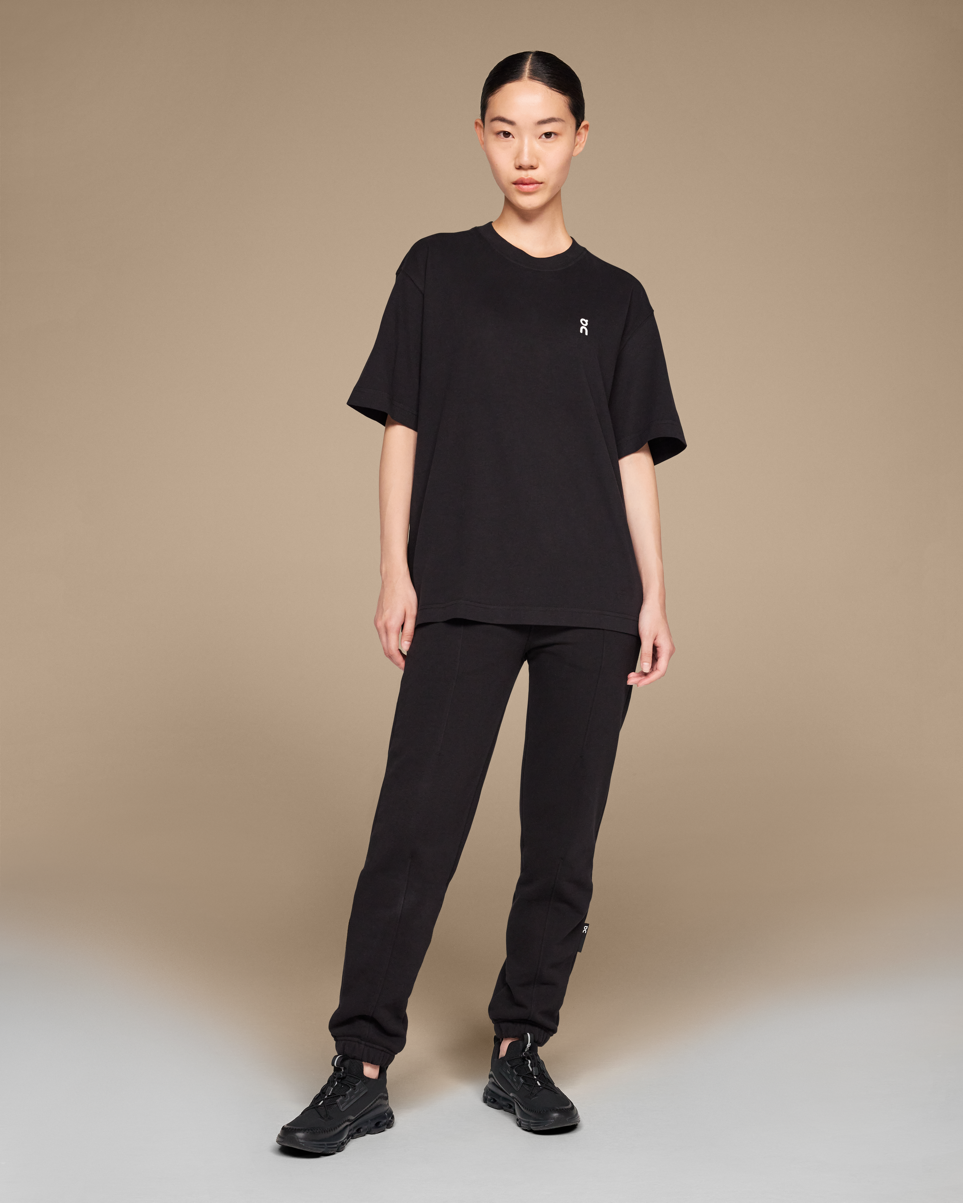 Club-T - Black